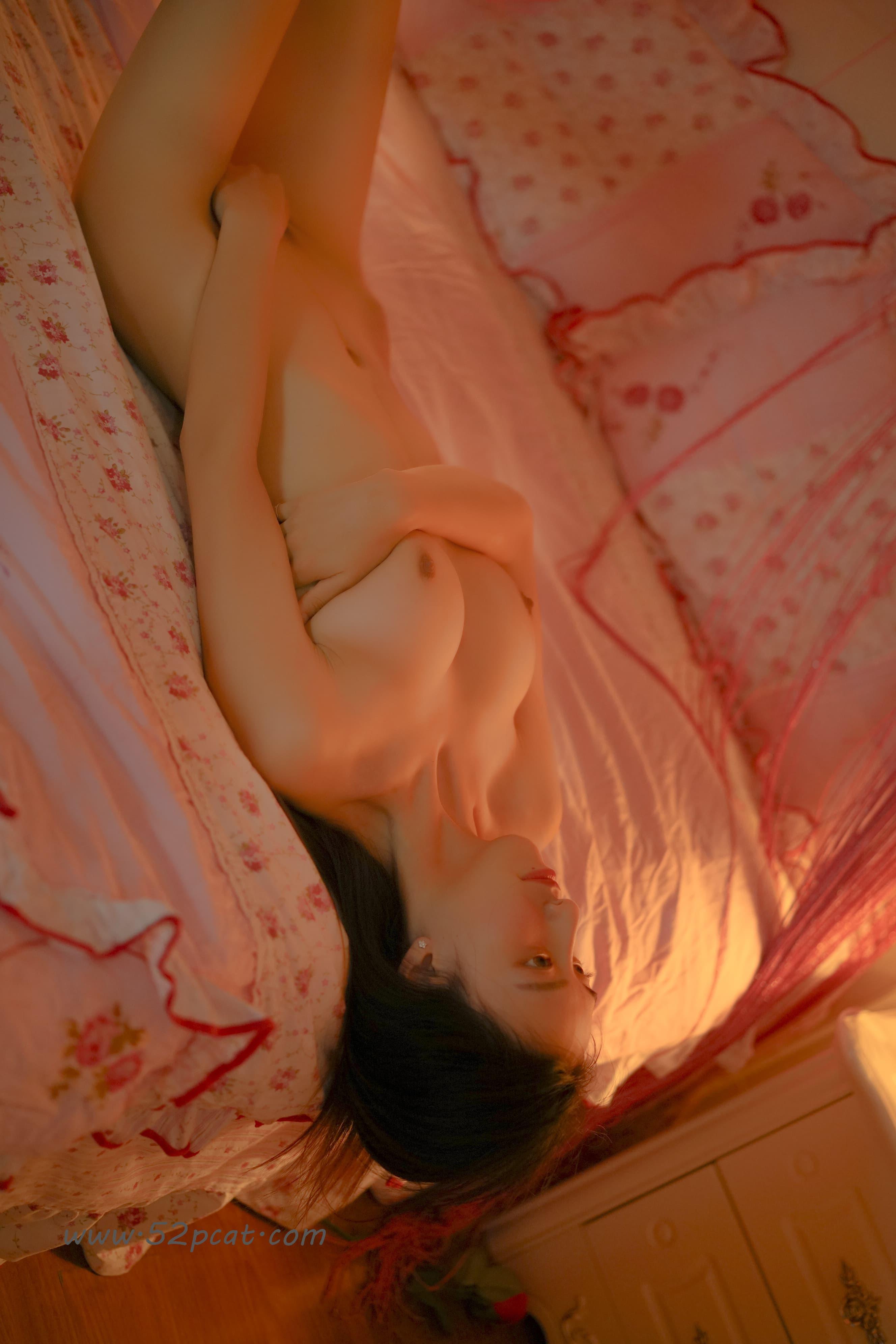 Young Girl's Boudoir Temptation 36P
