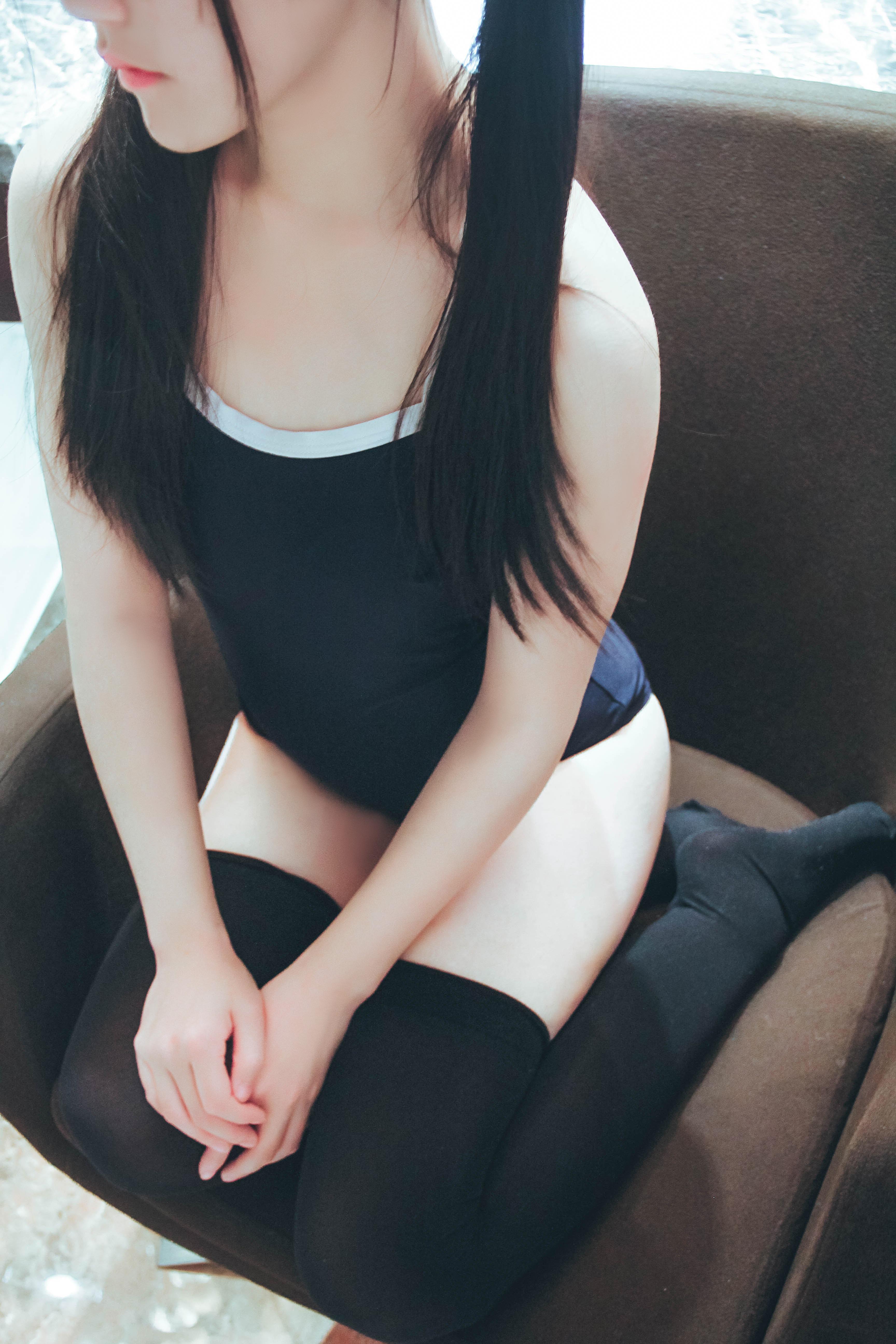 Bathing Girl 81P