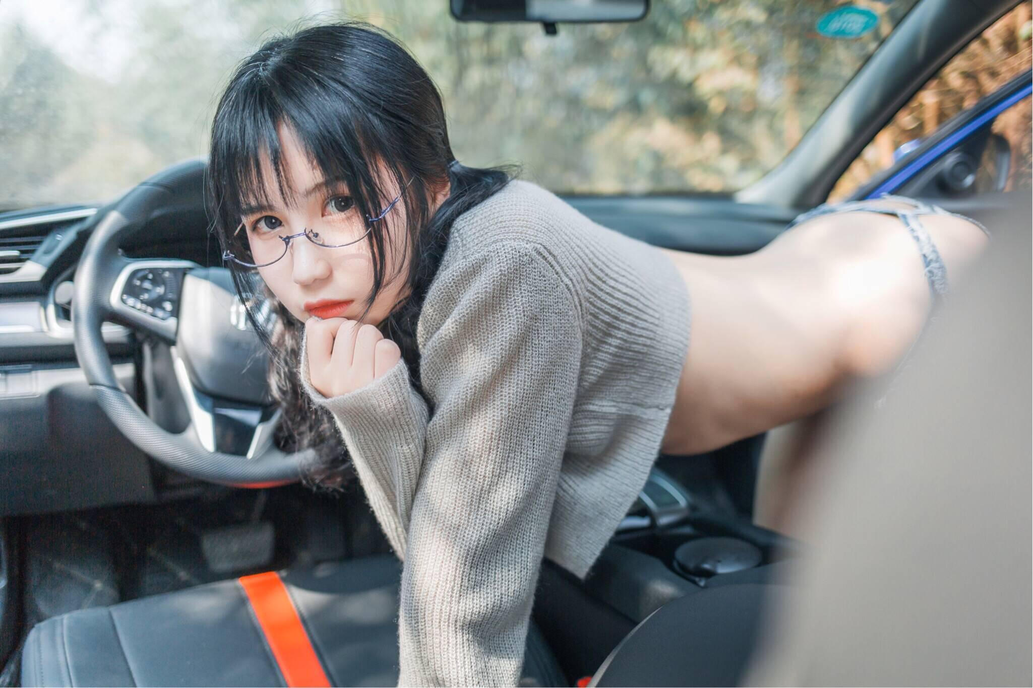 逐月Su 野外露出-車內篇 45P