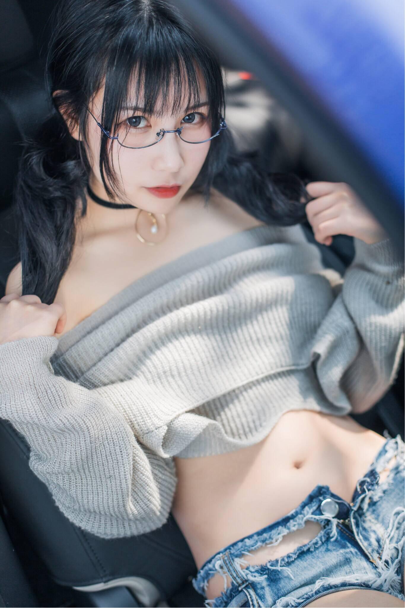 逐月Su 野外露出-車內篇 45P