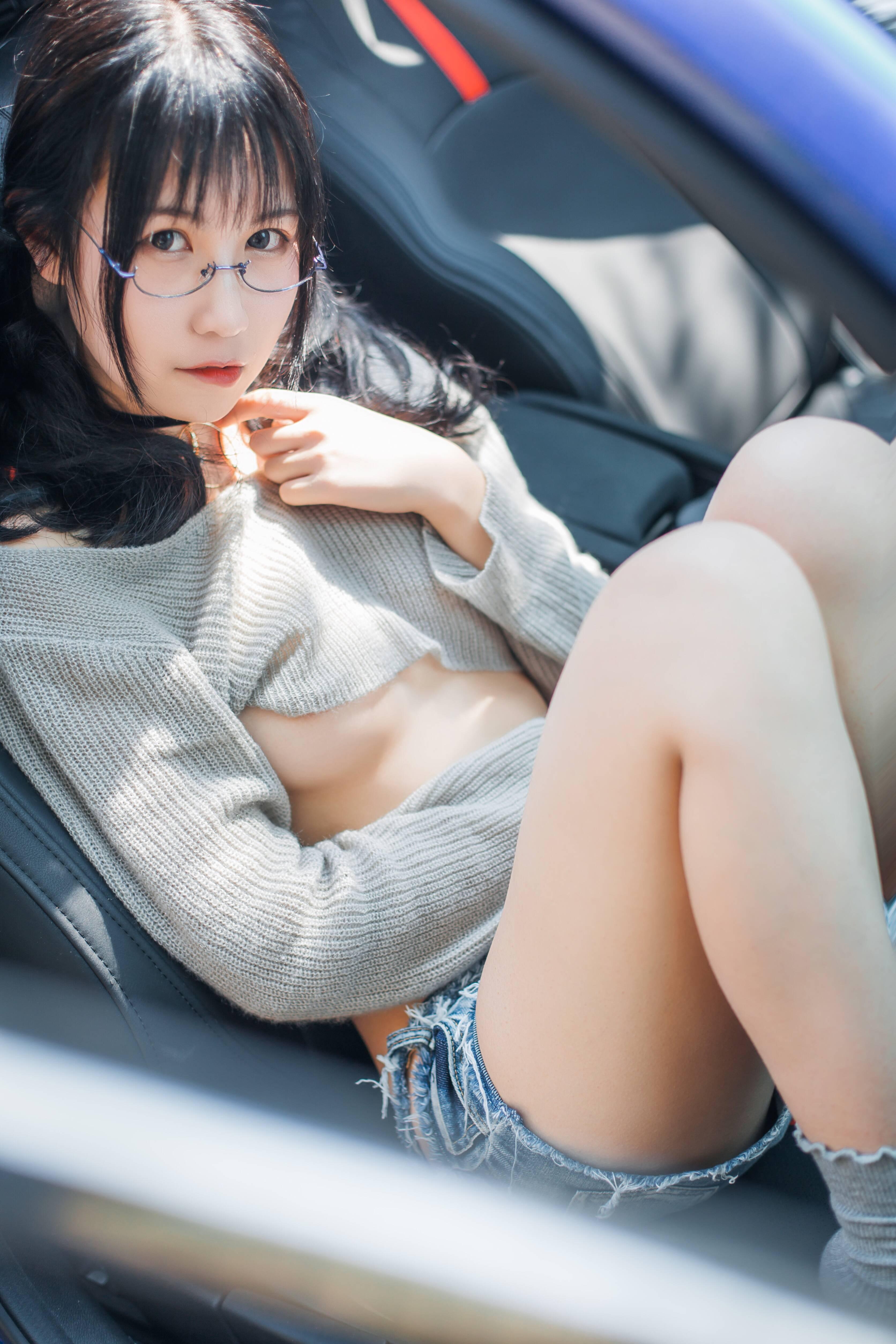 逐月Su 野外露出-車內篇 45P