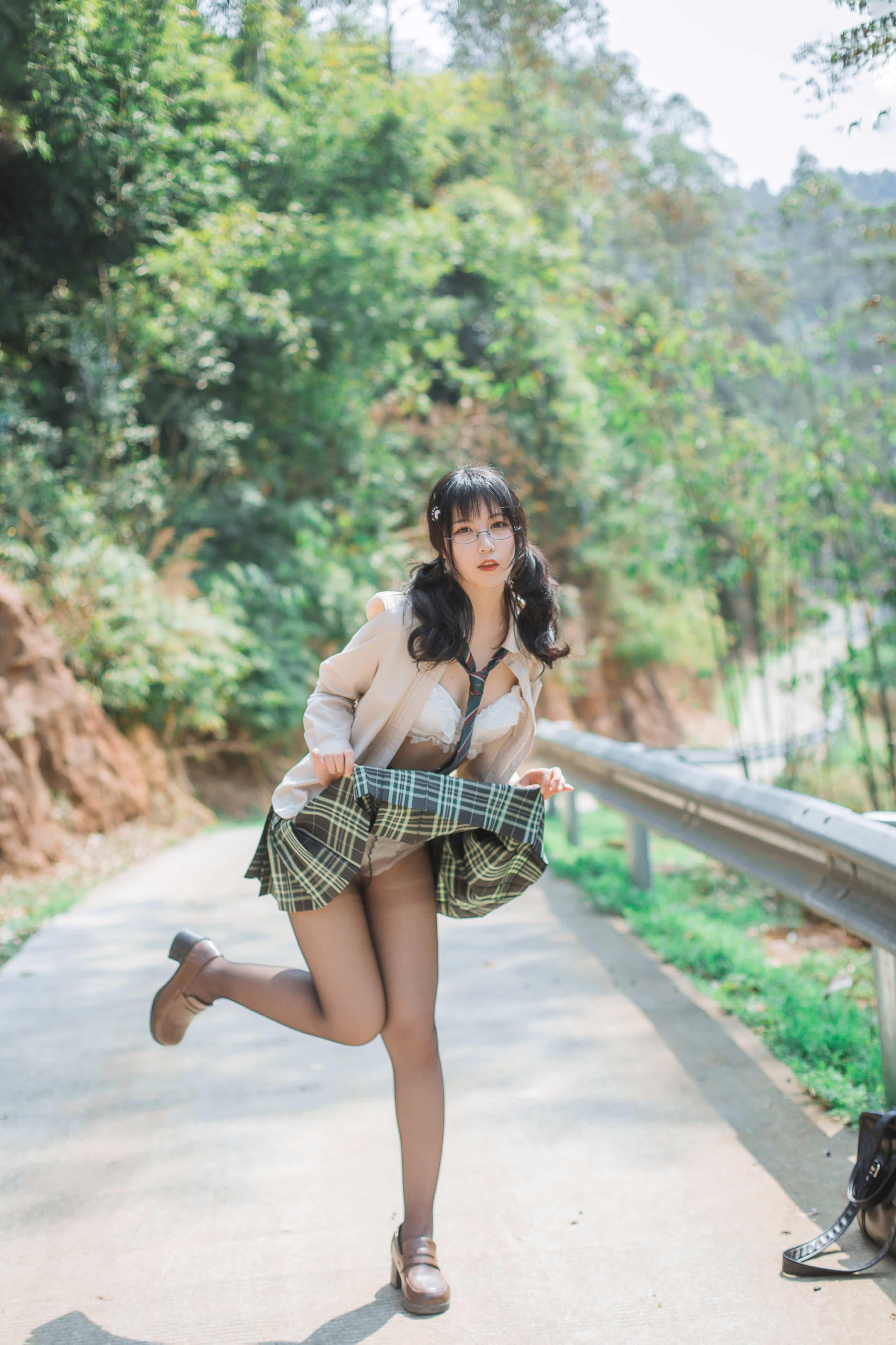 逐月Su 野外露出 - 小路 45P