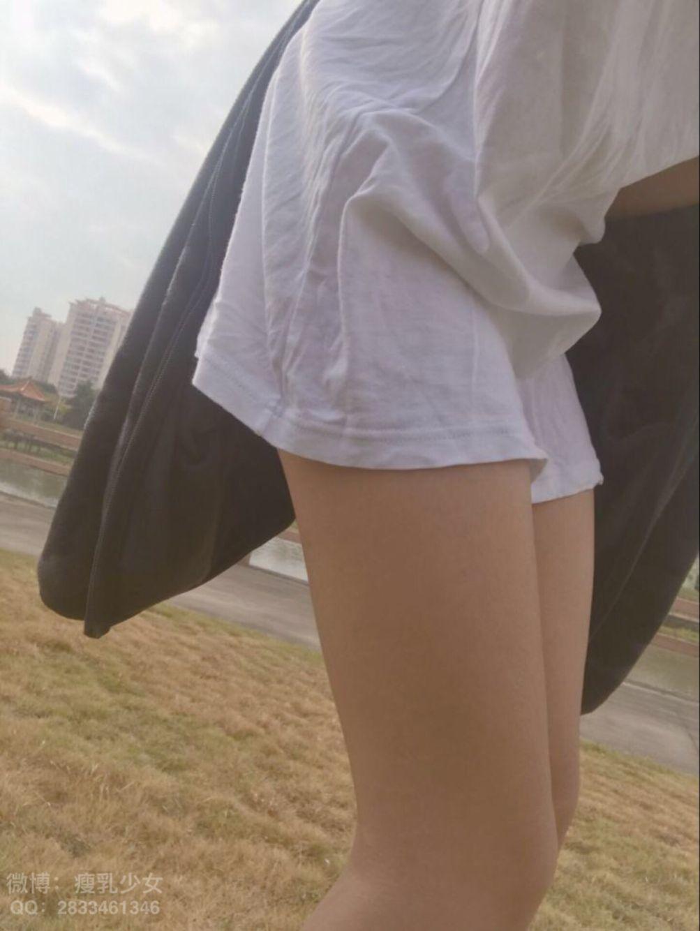奶肌醬-公園露出 36P