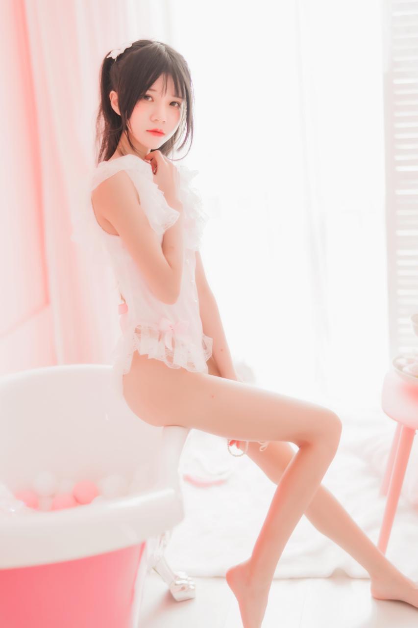 Sakurato Miao - Hibernation Series - Pink Bathtub 57P