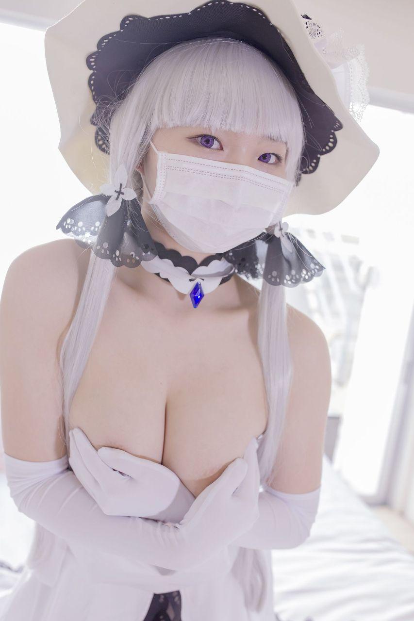 [あかだまやっきょく] ロイヤルな空母娘レイヤーさんと個人撮影で中ハメ！ 49P