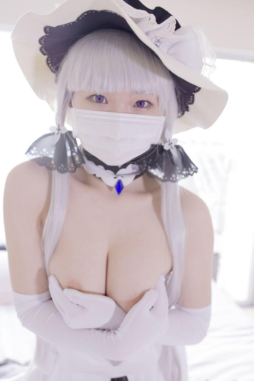 [あかだまやっきょく] ロイヤルな空母娘レイヤーさんと個人撮影で中ハメ！ 49P