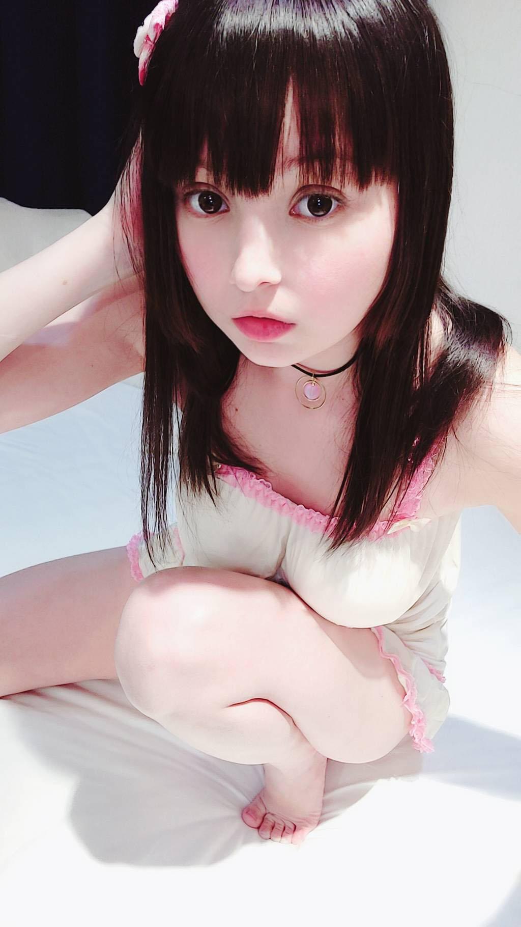 Hodori - Casual Night Selfie - 23P
