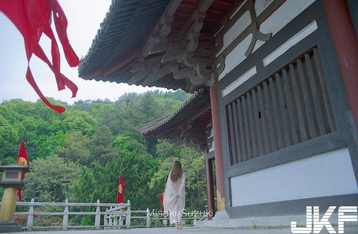 Misaki Suzuki Ancient Architecture | 44P Photo Gallery