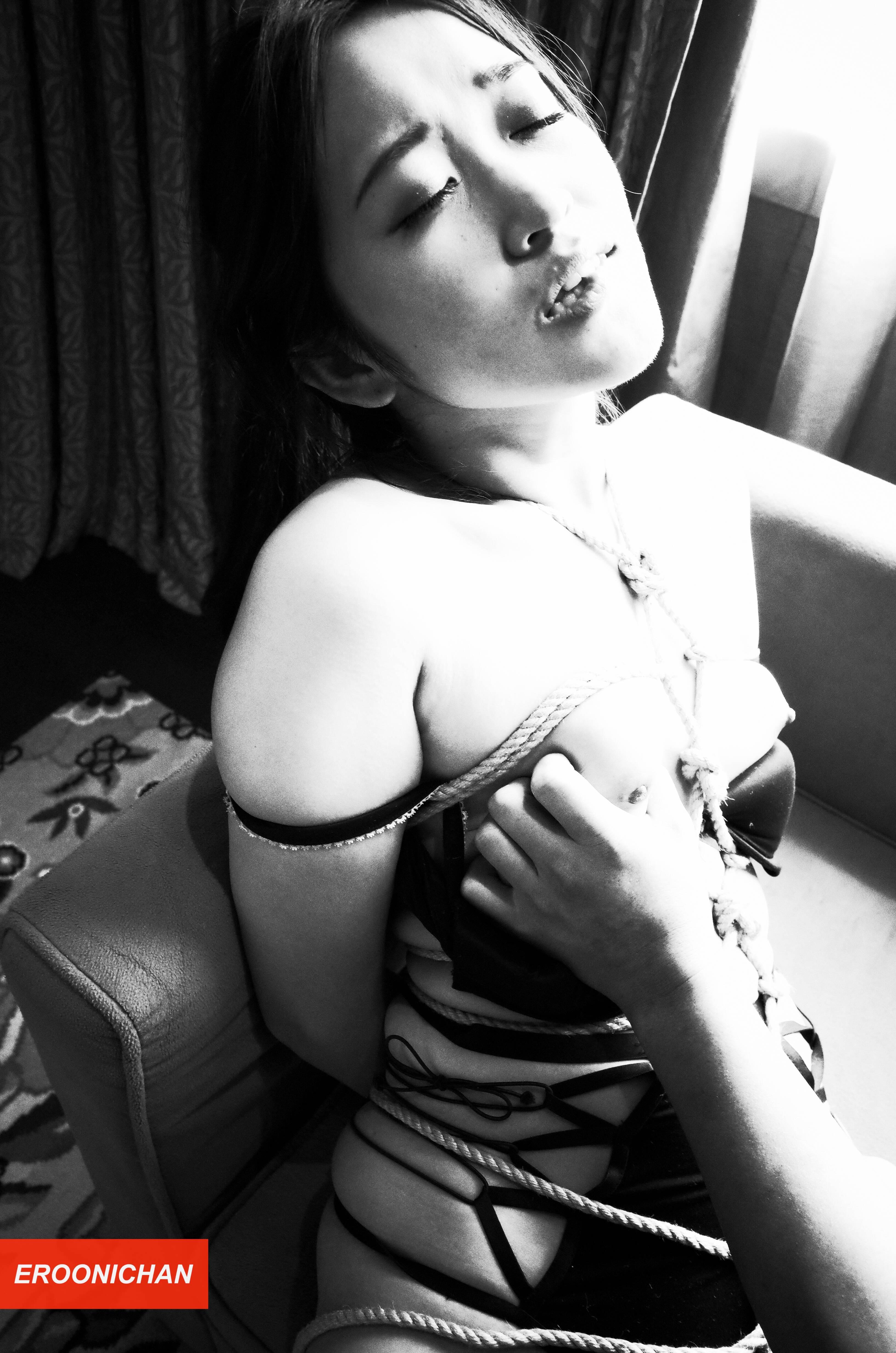 EROONICHAN Photography Album: Training Record Photobook, 41P