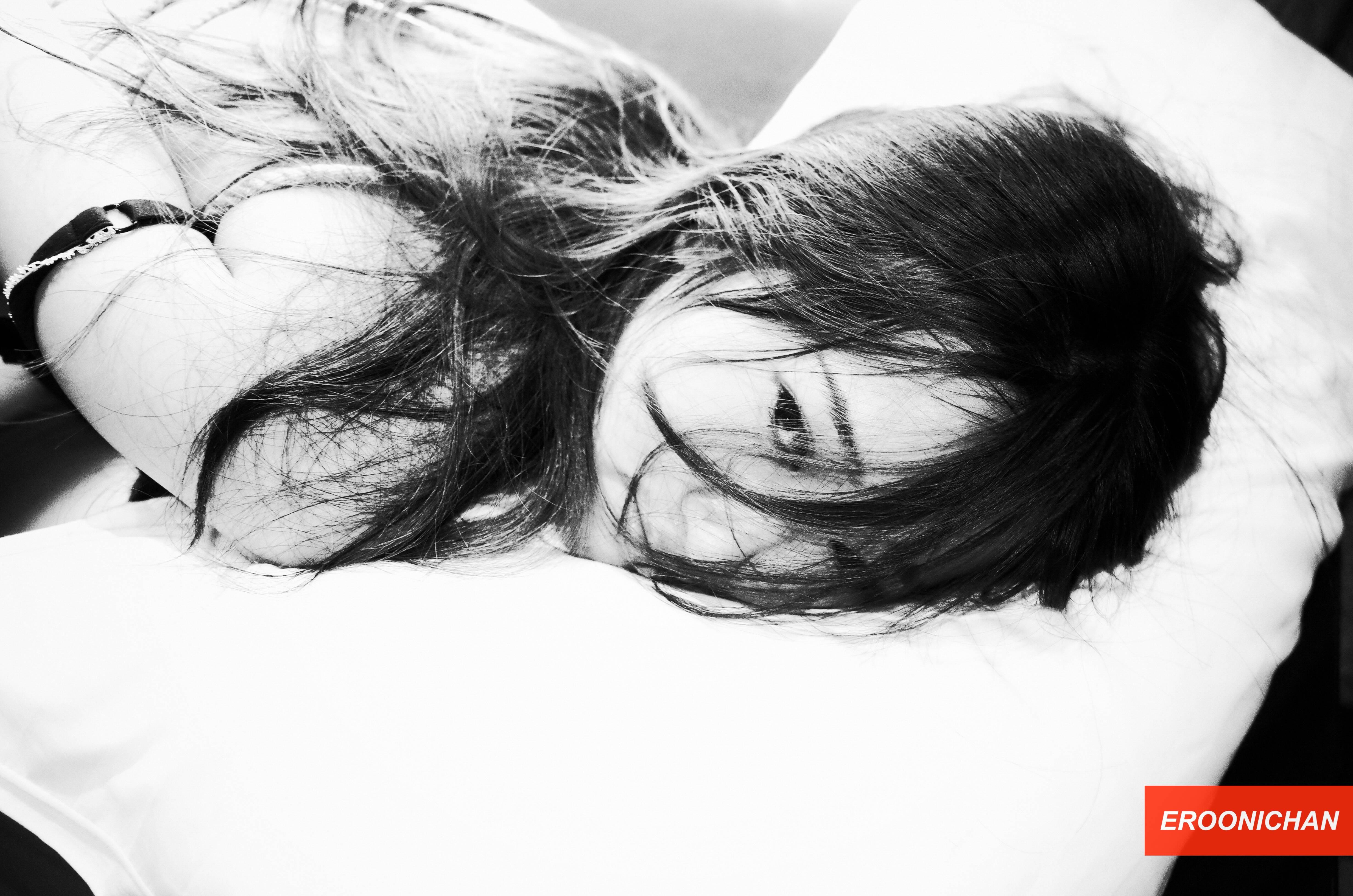 EROONICHAN Photography Album: Training Record Photobook, 41P