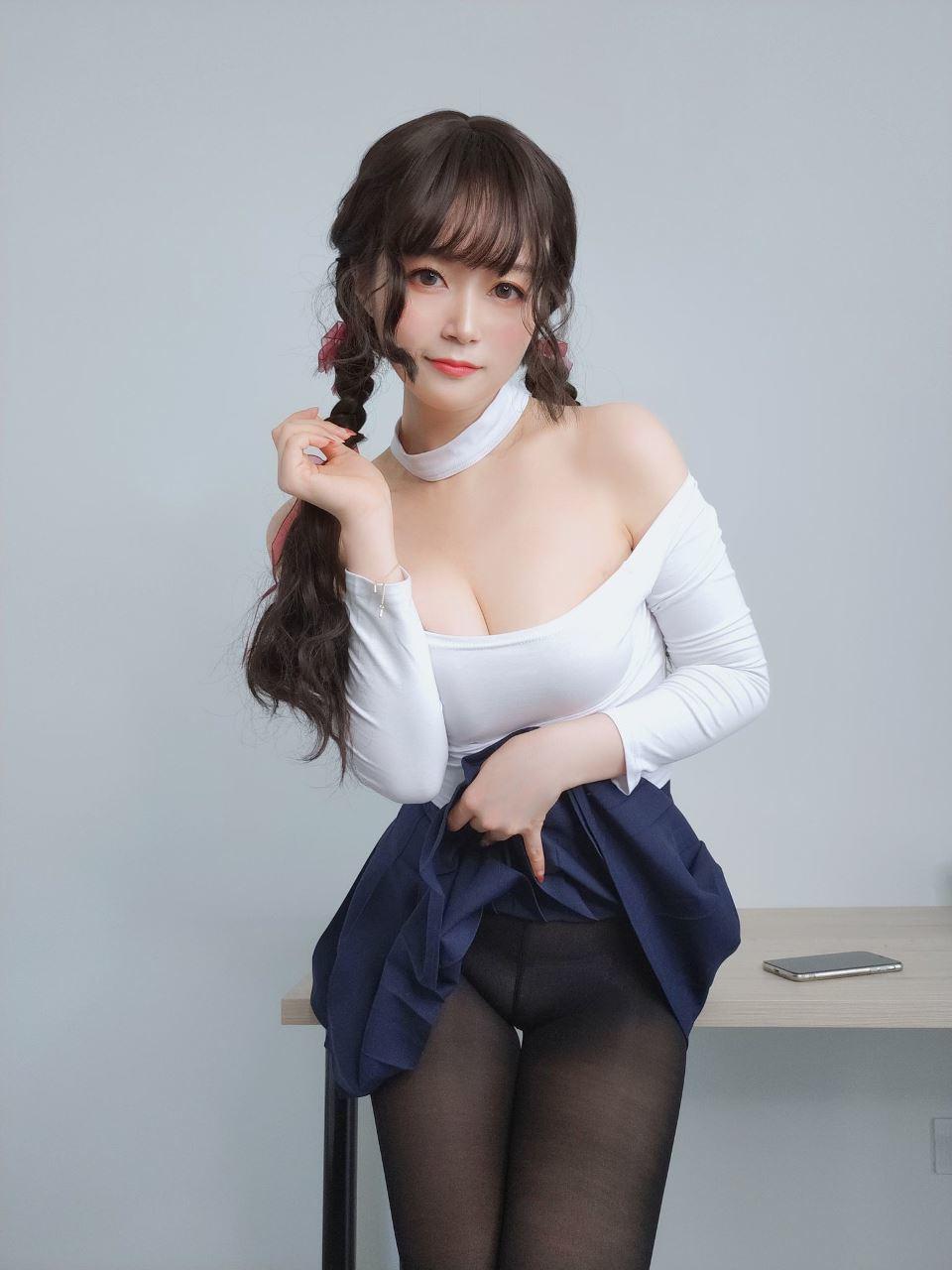 鄰家大姐姐的黑絲 白銀 - 45P