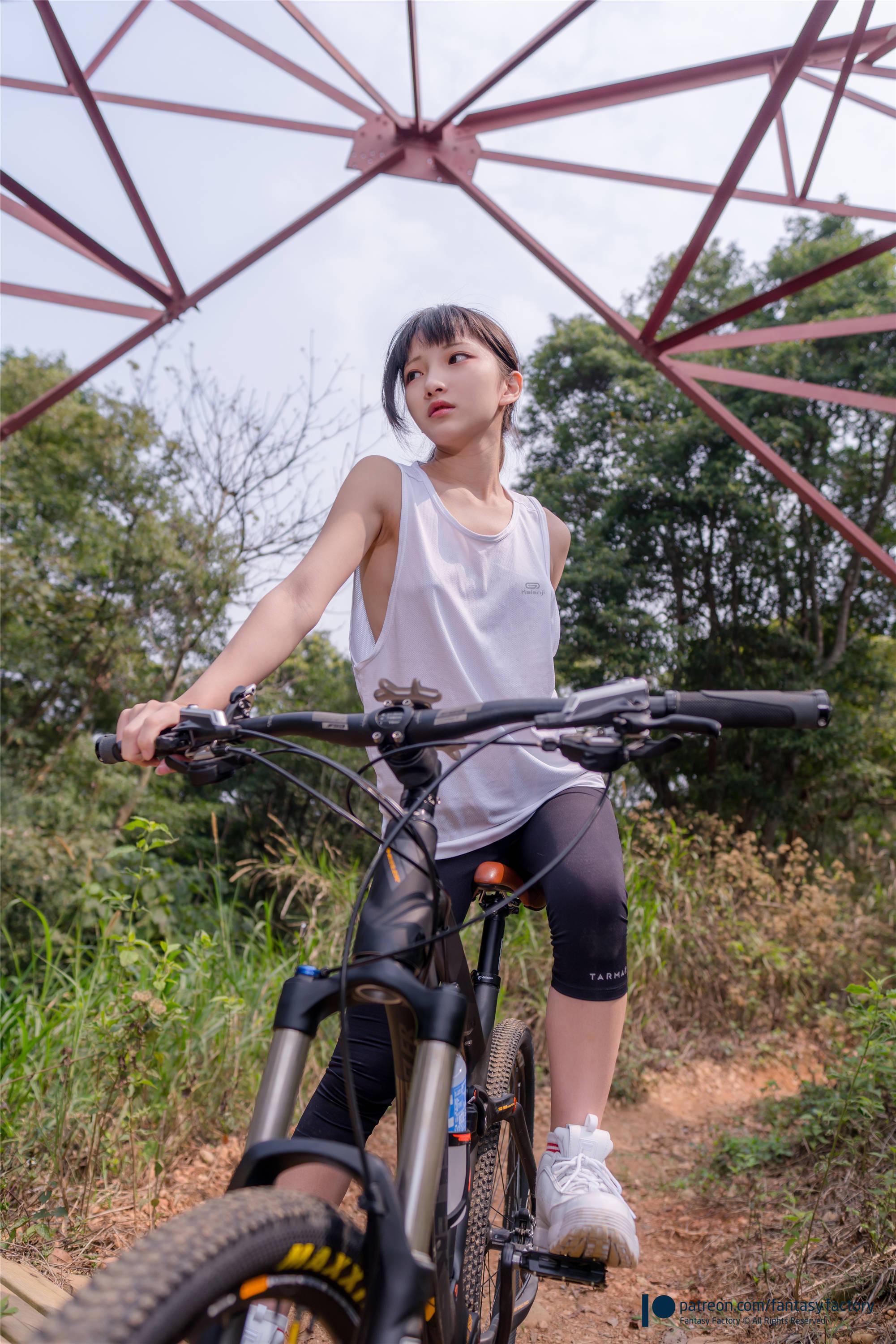 Fantasy Factory] Bicycle Riding 53P