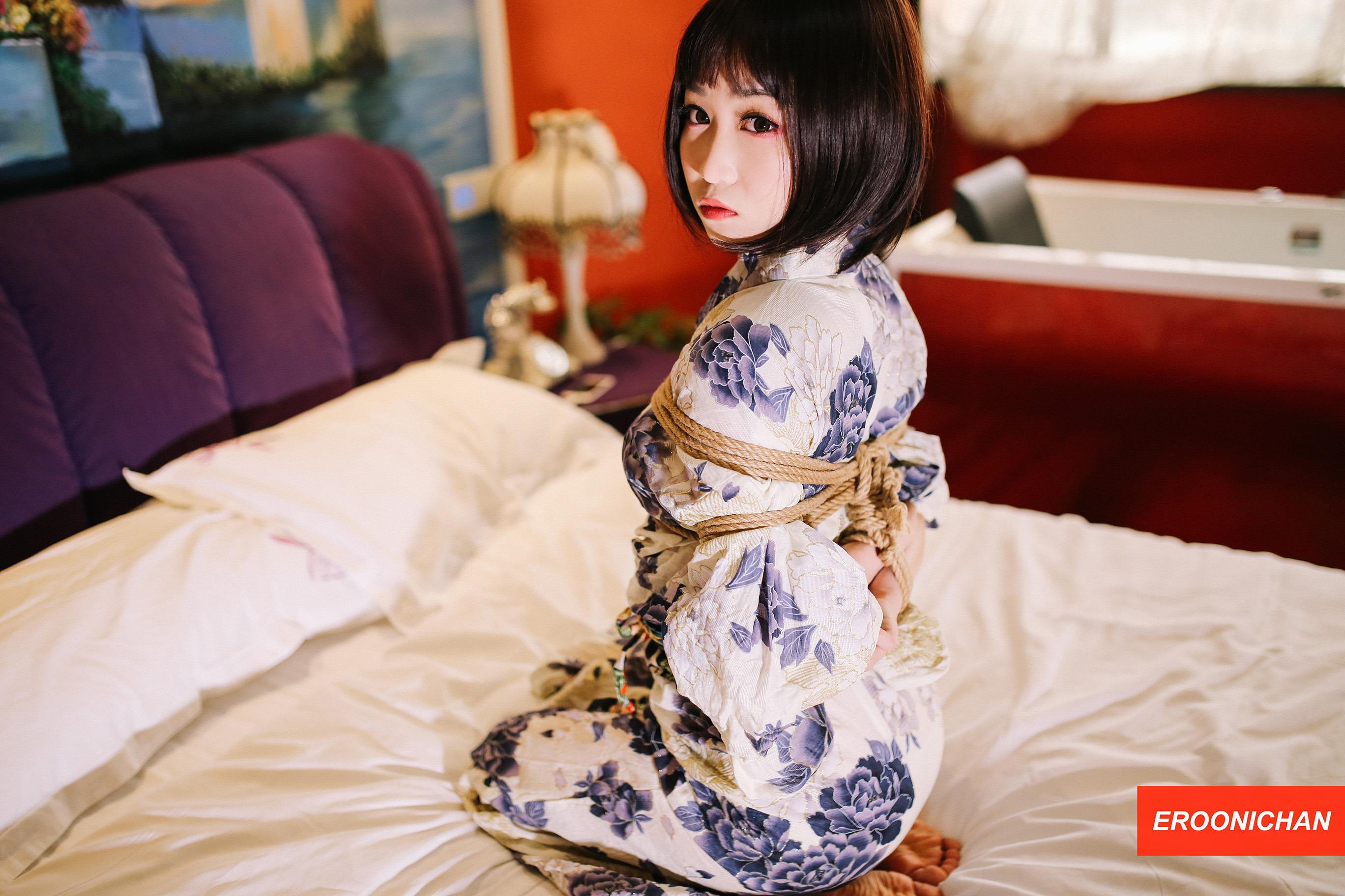 EROONICHAN Photography Album - Nishiasa Photo Book 117P