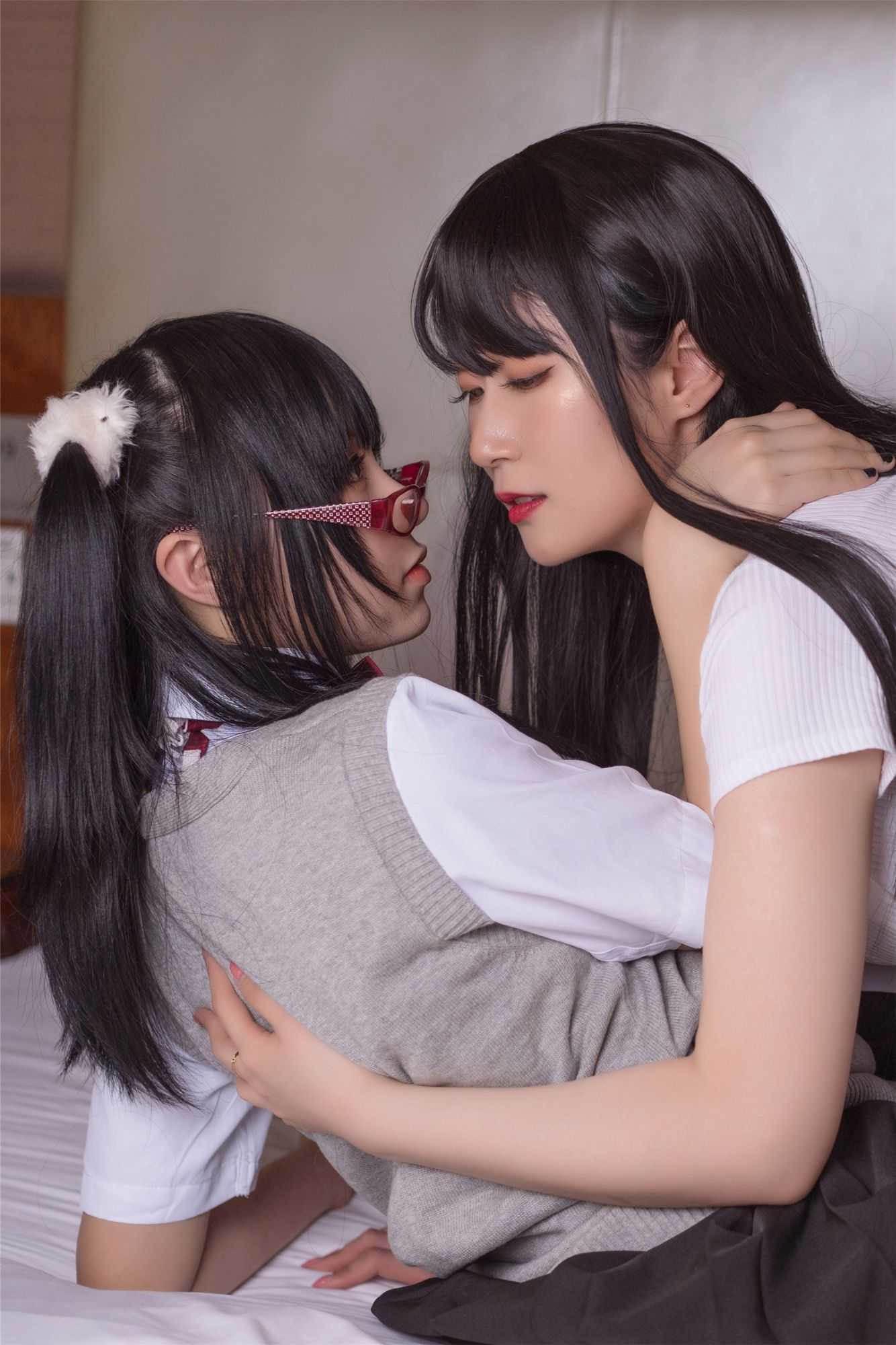 Bạch Ngân Yao Yao Le Học sinh x Giáo viên Lesbian 126P
