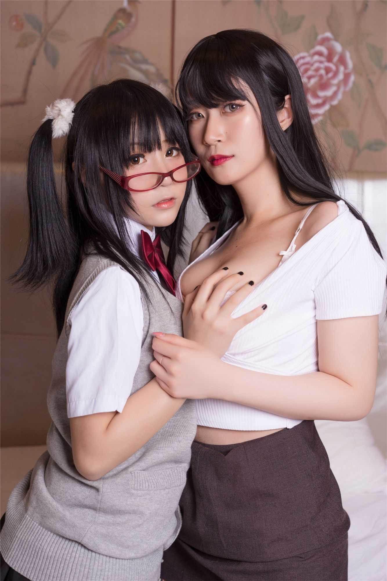 白銀 搖搖樂 學生 x 老師 女同性戀 126P