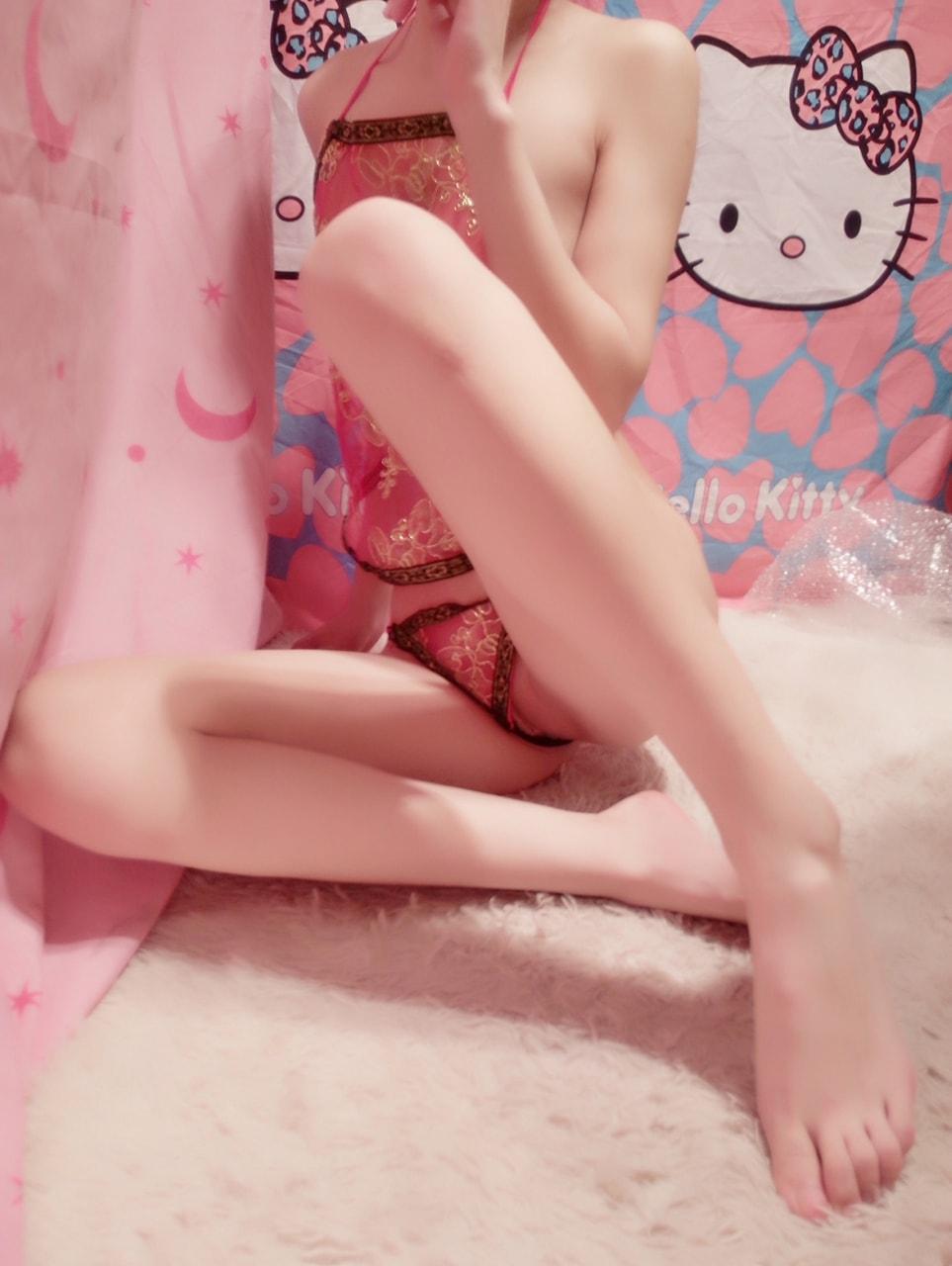 甜美小櫻子情趣肚兜寫真 73P