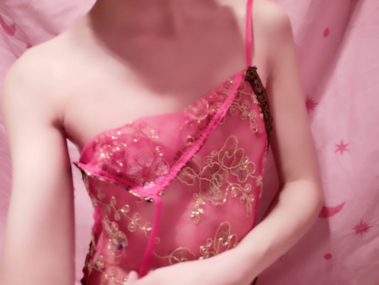 甜美小樱子情趣肚兜写真 73P