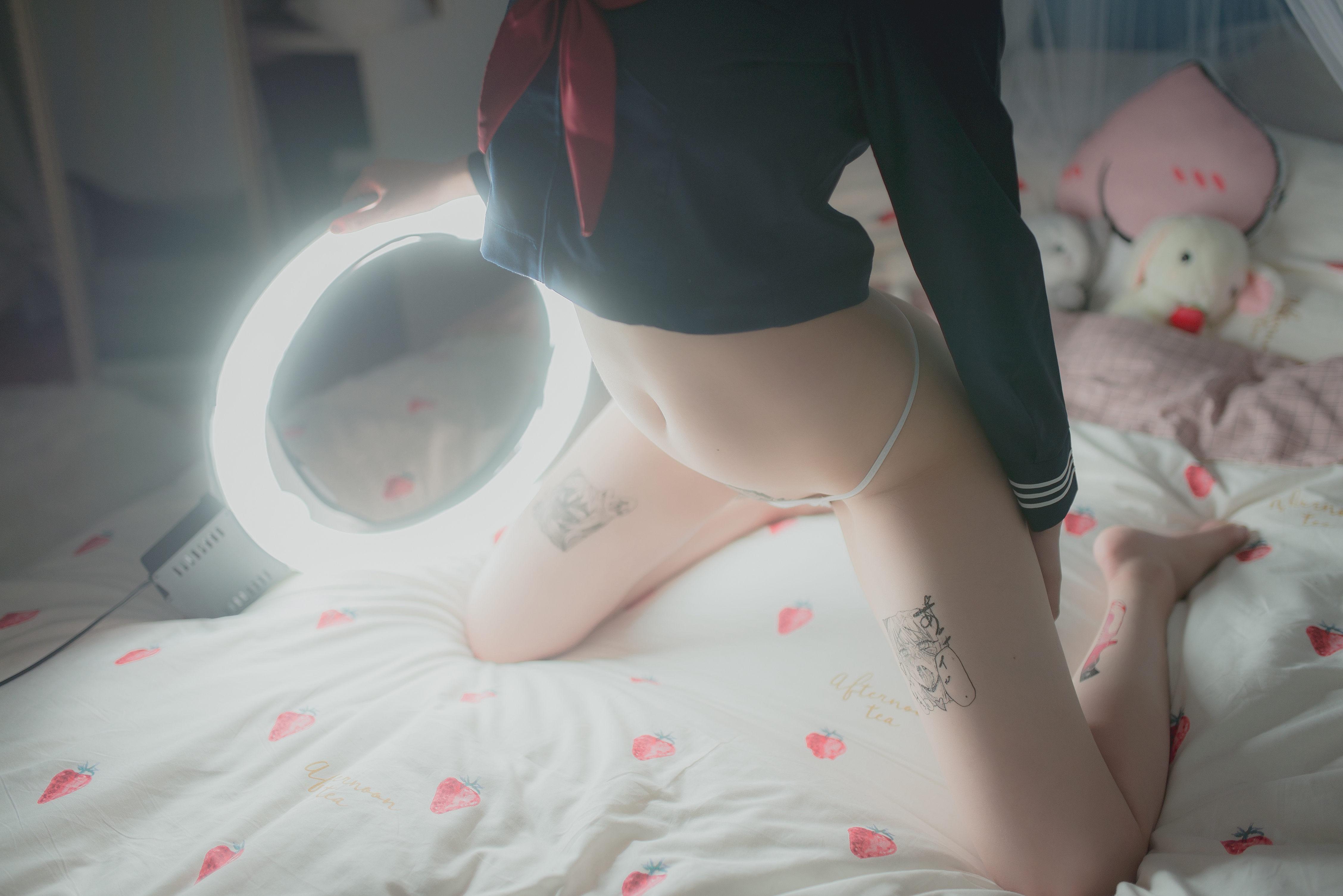 Yuzuki Crowdfunded Works: Uncensored Photo Set, 43P