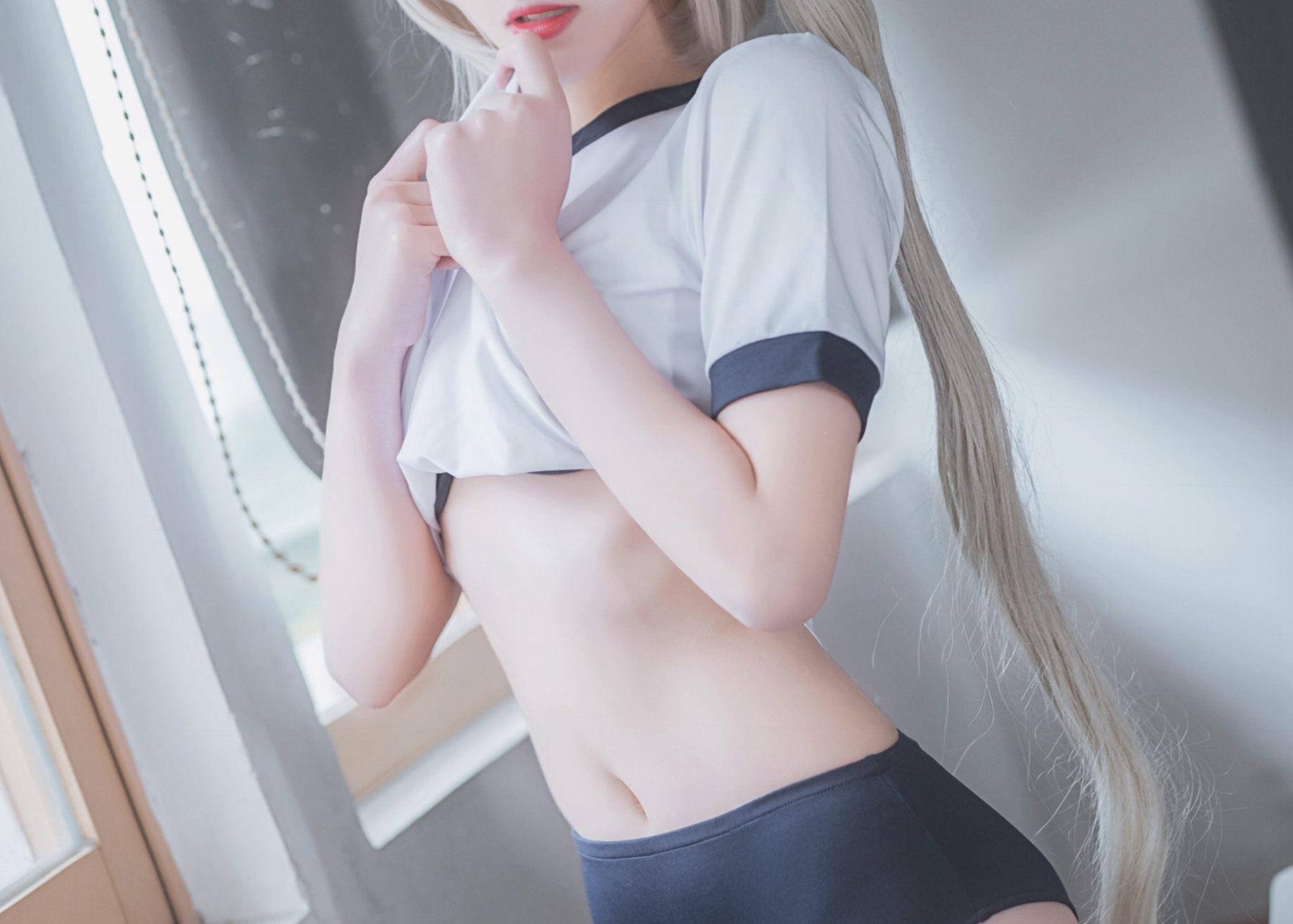 Nam Đào Momoko - Kasugano Sora trang phục thể dục 28P