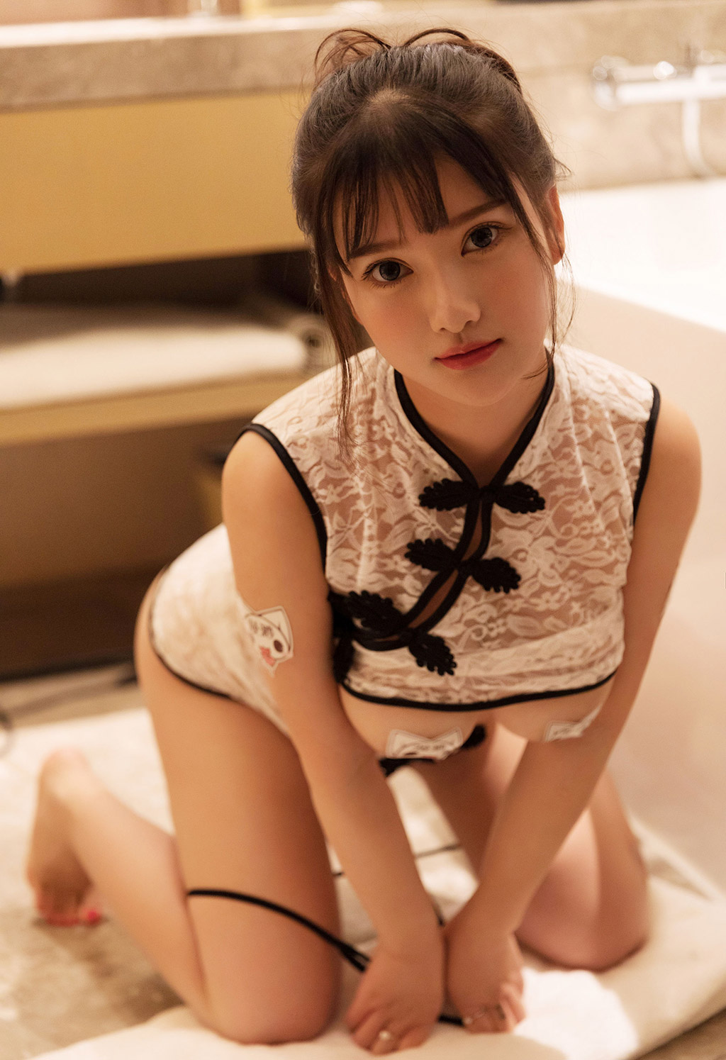 小ユナの透かし古典風情趣下着誘惑