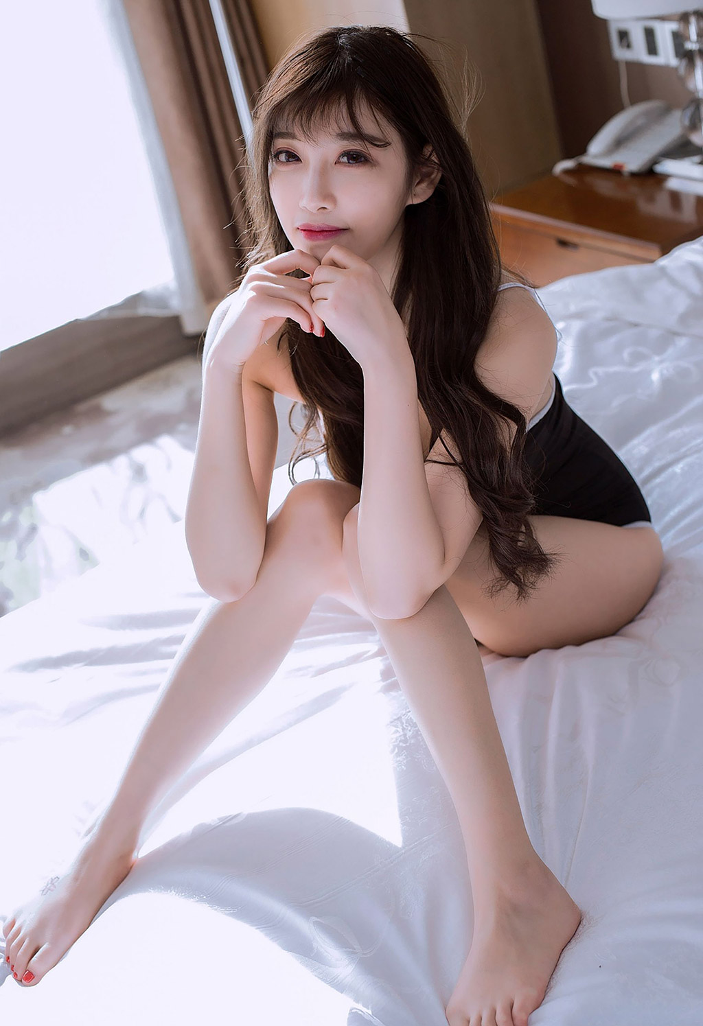 Yang Chenchen sugar sexy soft breasts round and smooth perky buttocks student one-piece gymnastic uniform