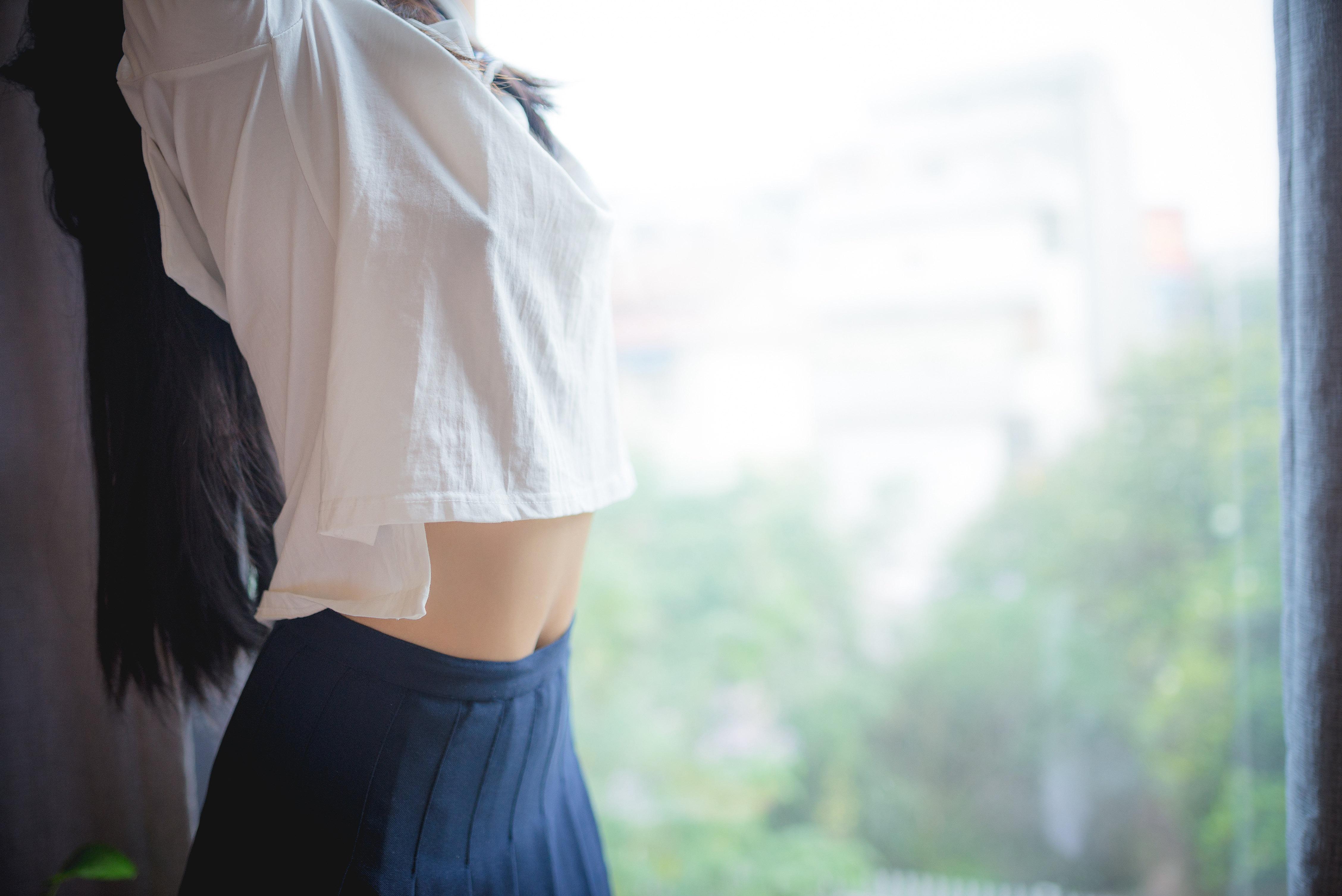 Yuzuki] Flat-chested JK with Black Long Straight Hair 54P