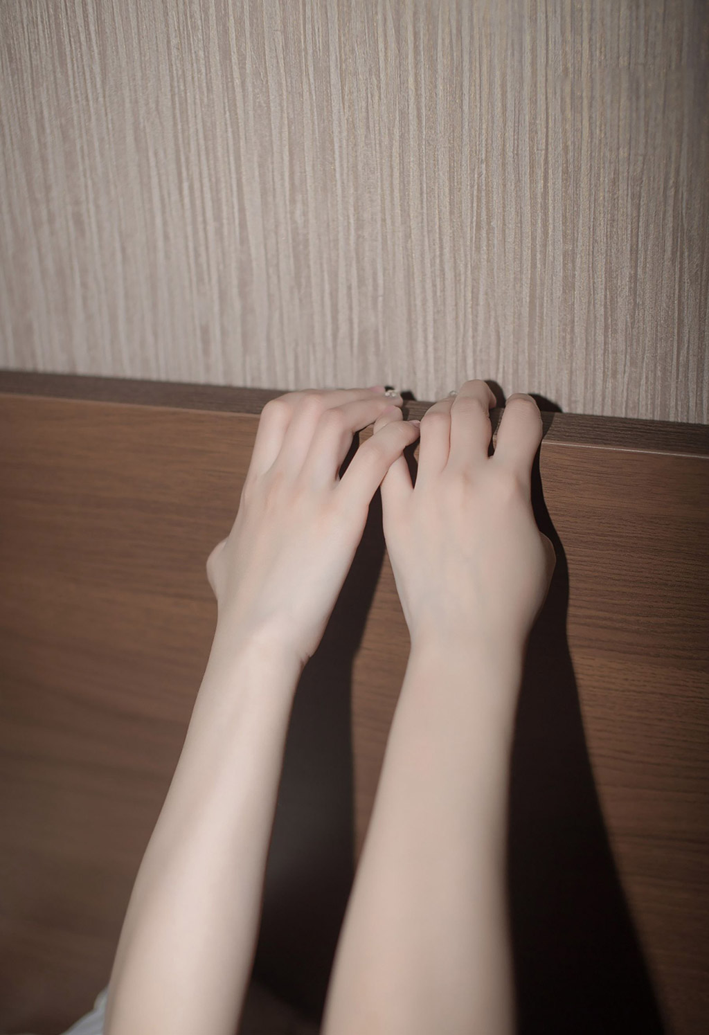 Thân hình nóng bỏng, quyến rũ của Vương Vũ Thuần hiện rõ mồn một.