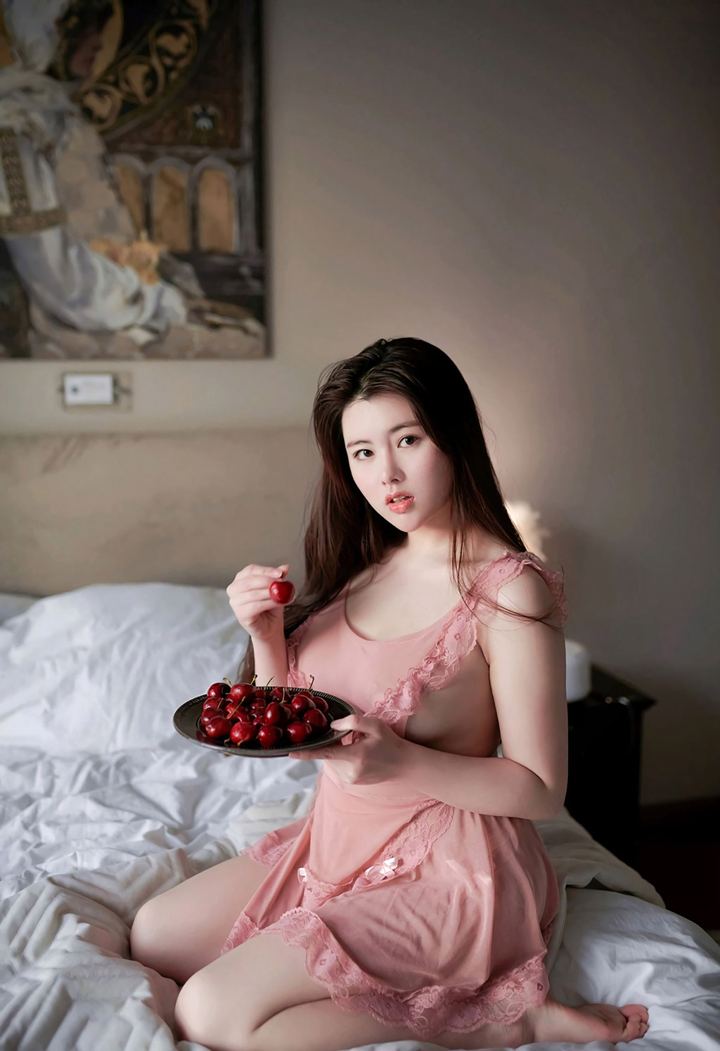 白嫩美女娜露Selena精緻的鏤空情趣內衣