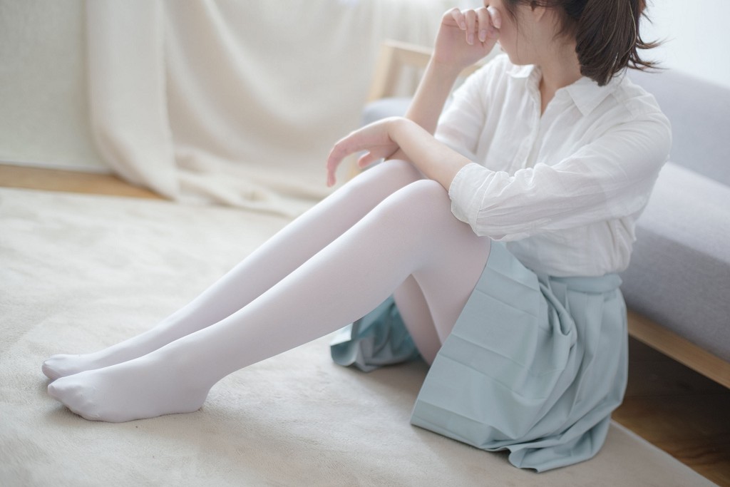 《水嫩白丝》 [森萝财团] R15-003 写真集[94P]