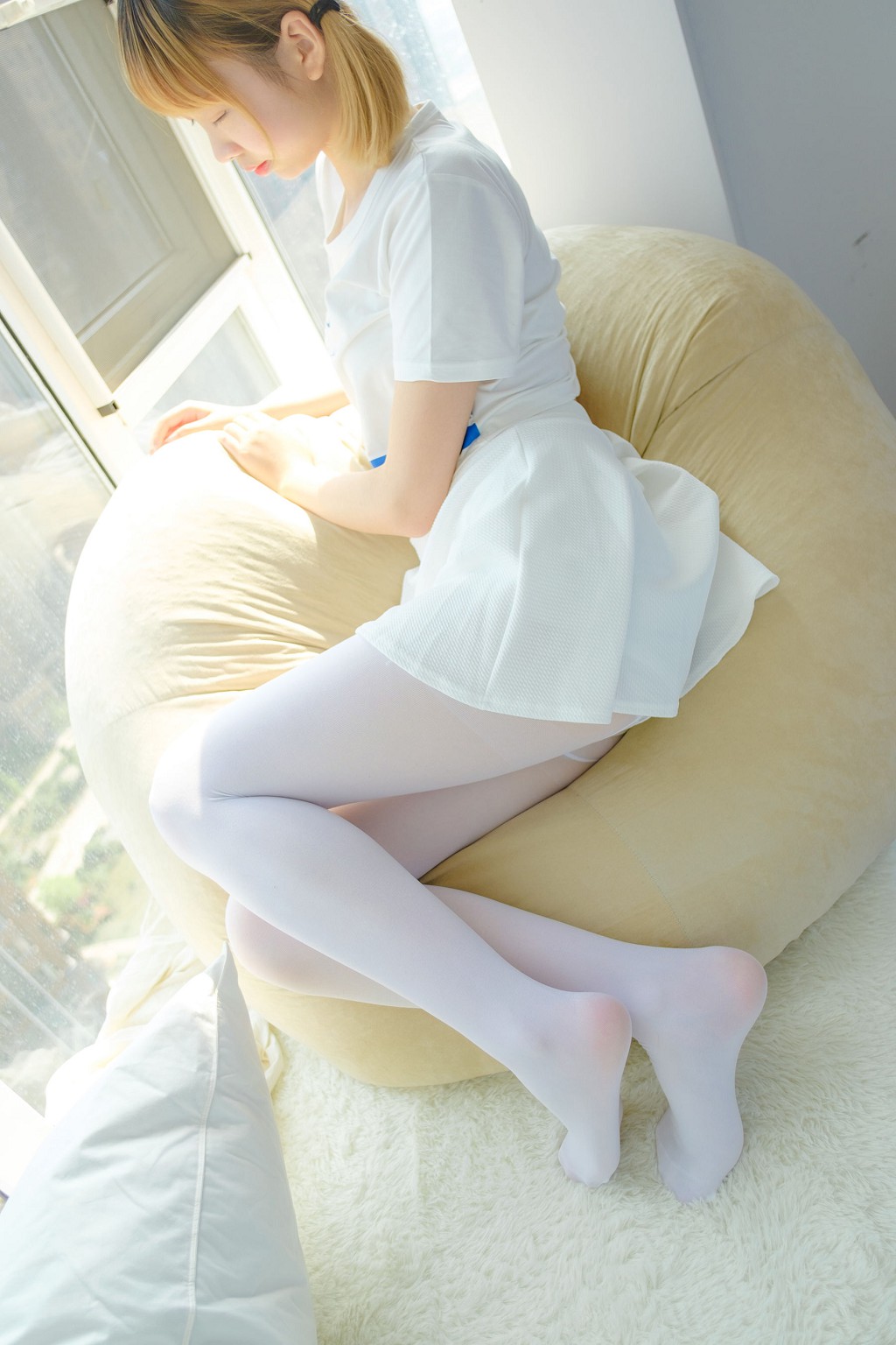 《純白之戀》 [森蘿財團] R15-004 寫真集[111P