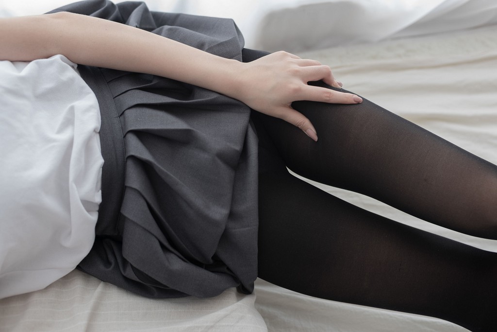 The Girl's Black Silk [Senluo Consortium] R15-017 Photobook [78 Pages