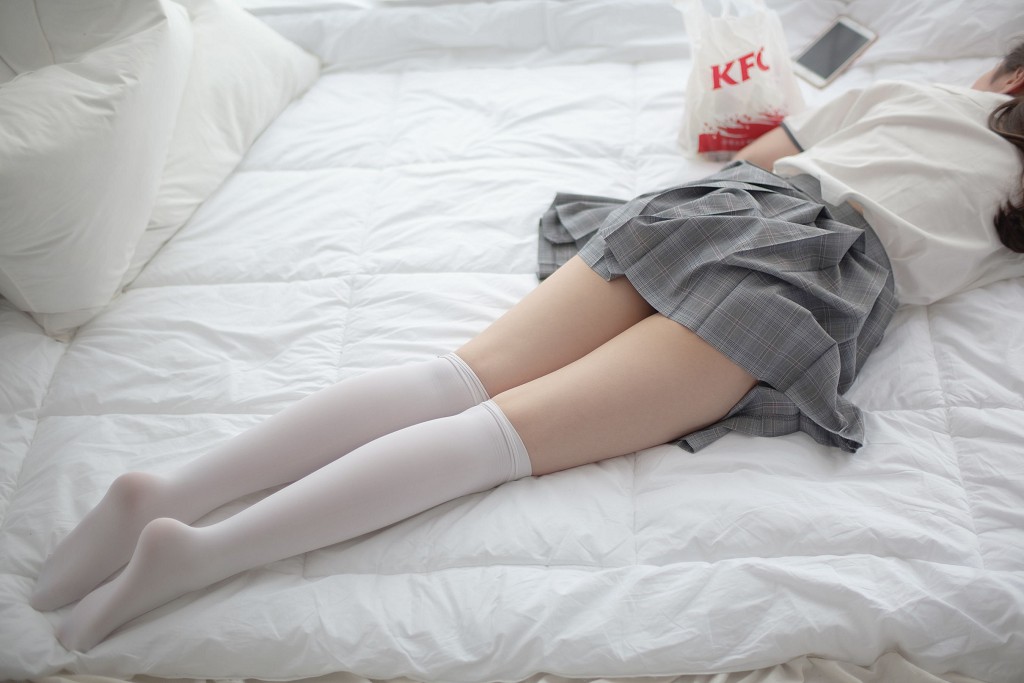 「床上JK白絲」 [森羅財団] R15-009 写真集[84P