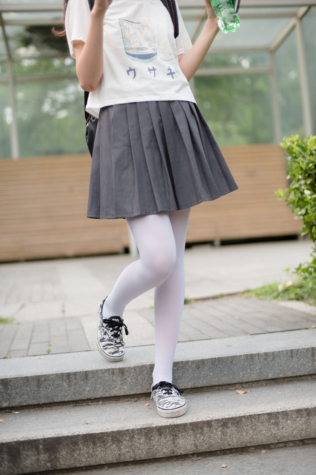 White Silk Little Sister in the Garden [Senluo Consortium] R15-014 Photobook [99P