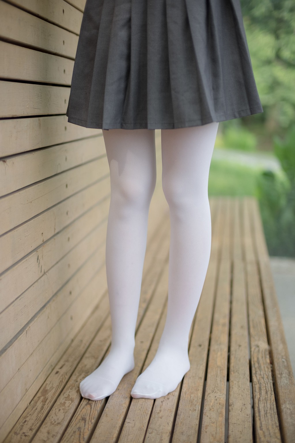 《白絲妹妹游園》 [森蘿財團] R15-014 写真集[99P