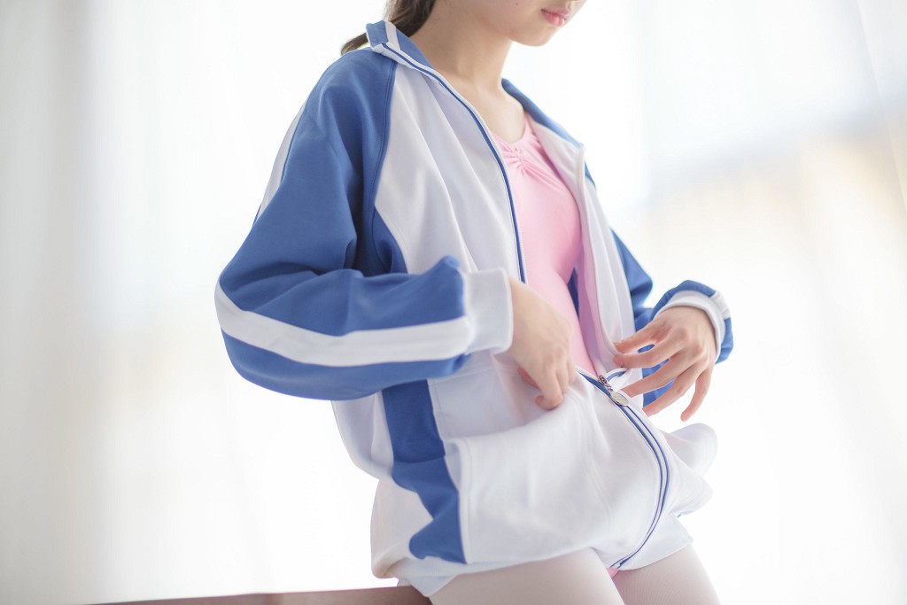White Silk Pink Girl [Sen Luo Consortium] R15-012 Photobook [84 pages
