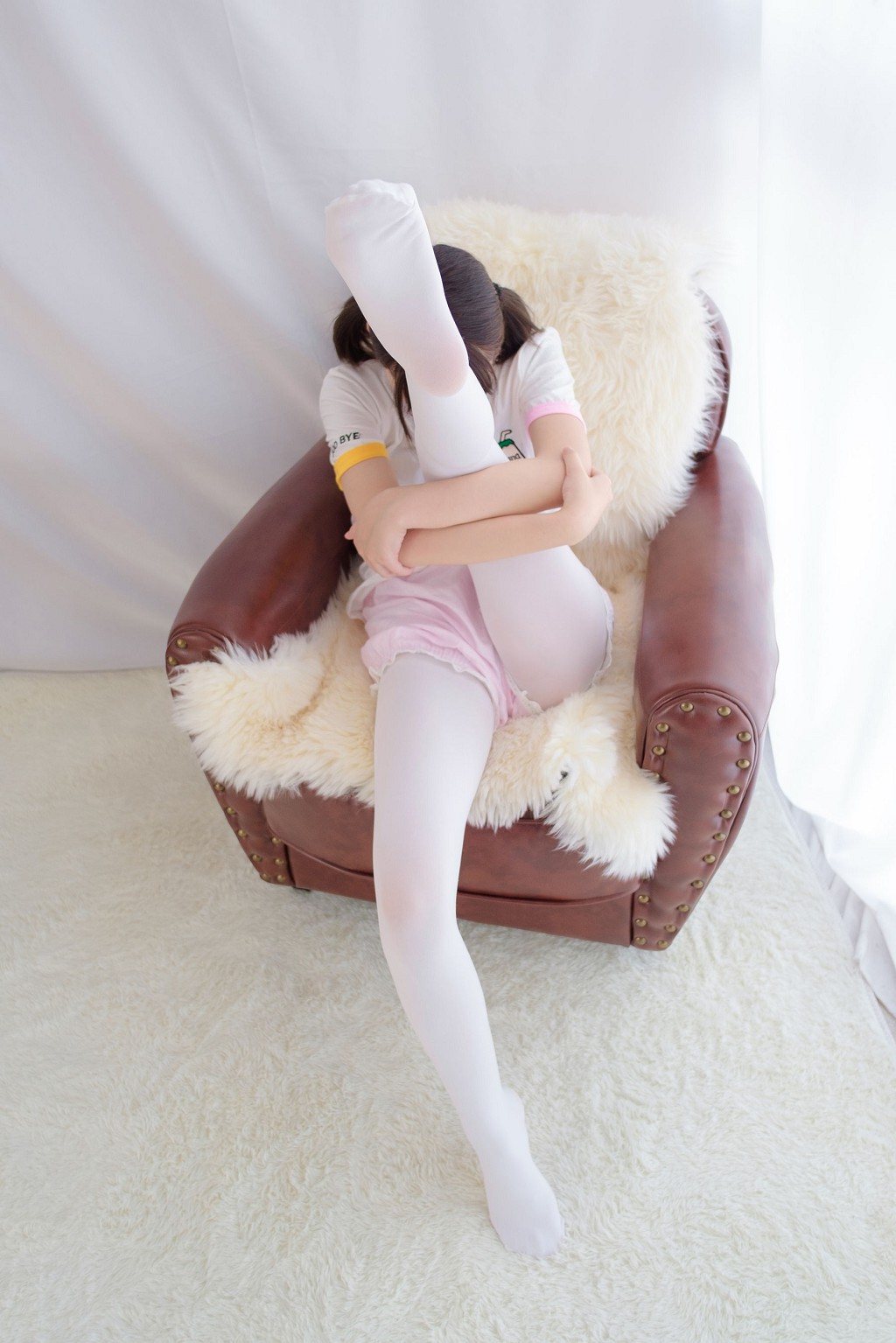 White Silk  belle ta Playing with Barrel Water [Sen Luo Consortium] R15-015 Photobook [77P