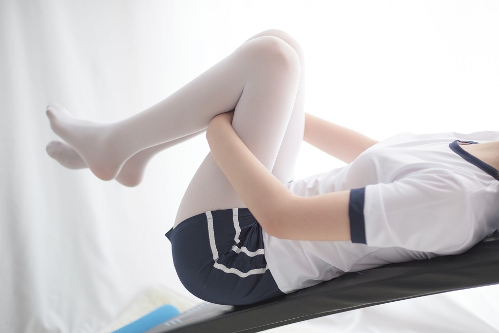 《白絲運動少女》 [森蘿財團] R15-013 寫真集[85P
