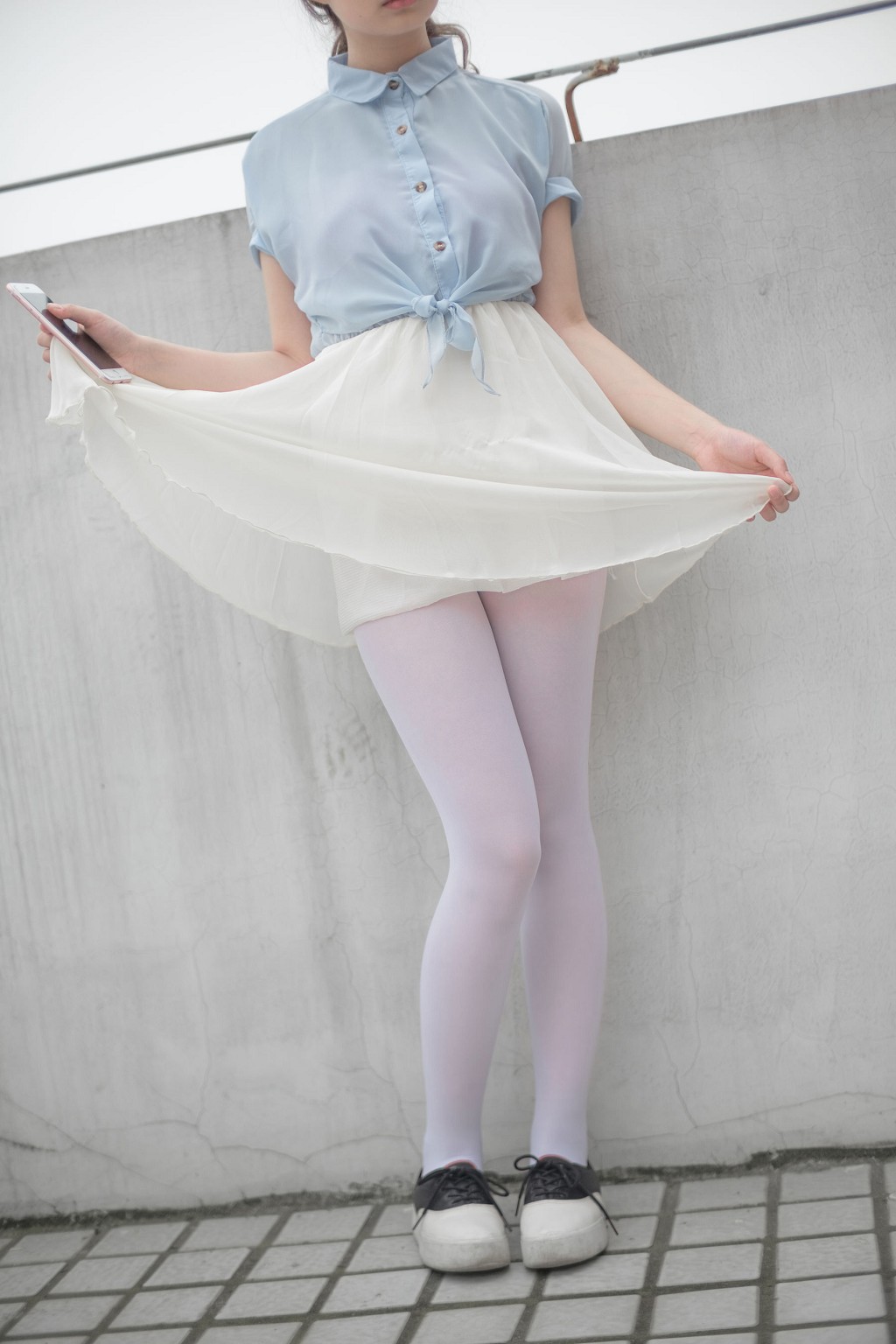 The Thin-Veiled Girl on the Windowsill [Sen Luo Consortium] R15-007 Photo Book [83P