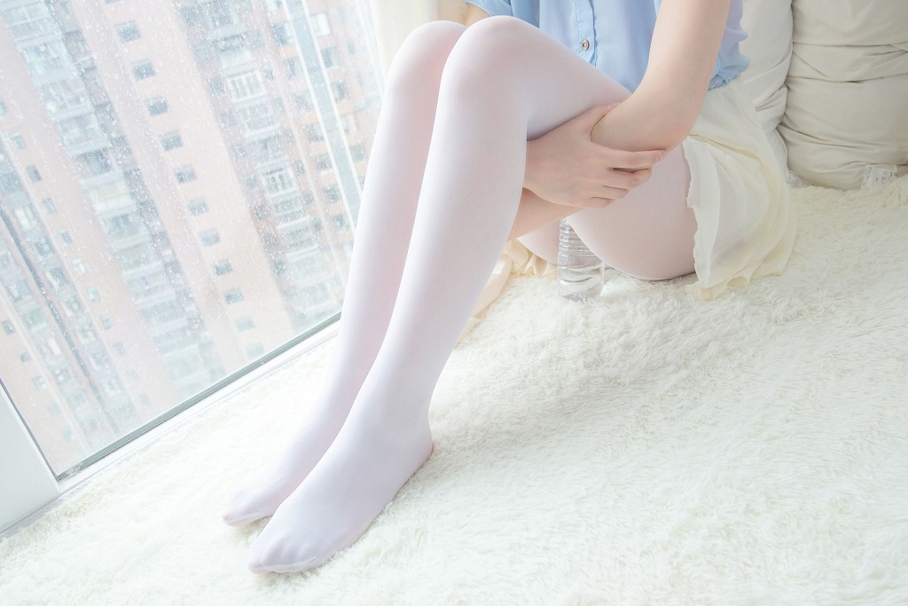 The Thin-Veiled Girl on the Windowsill [Sen Luo Consortium] R15-007 Photo Book [83P