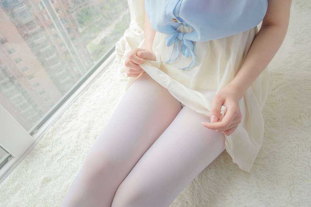 《窗臺上的薄紗少女》 [森蘿財團] R15-007 寫真集[83P