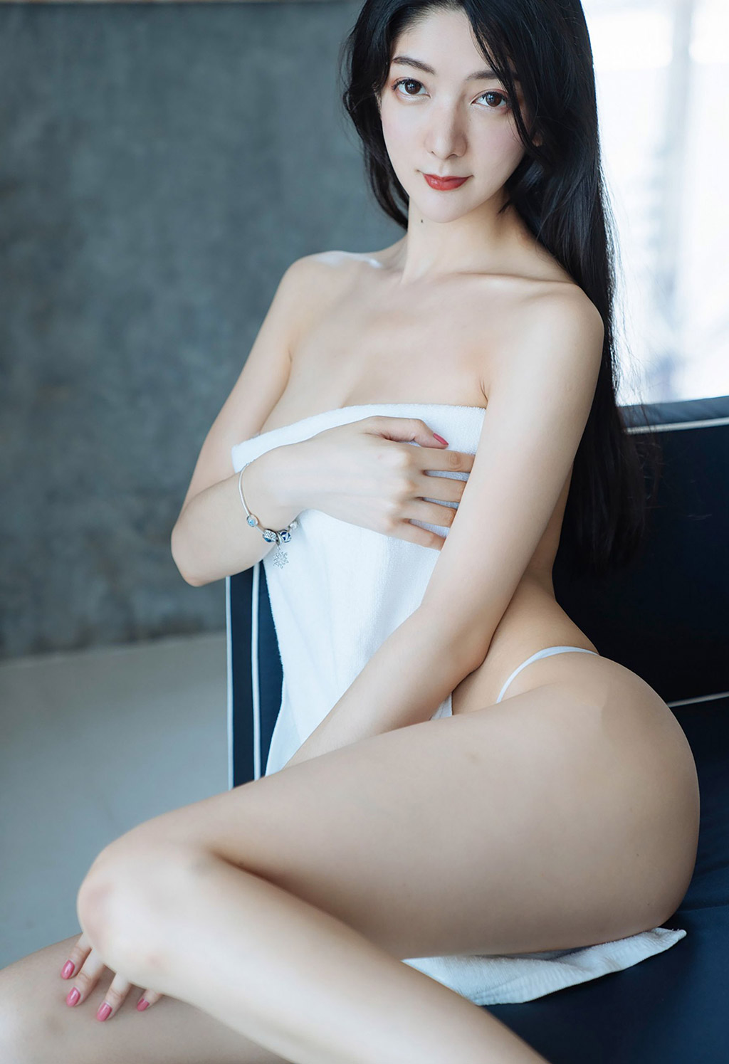 Angela喜欢猫万千风情诱惑人心