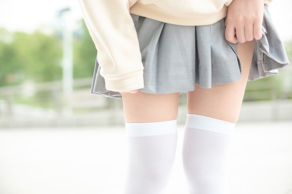 Outdoor White Silk Short Skirt [Sen Luo Consortium] R15-040 Photobook [131P