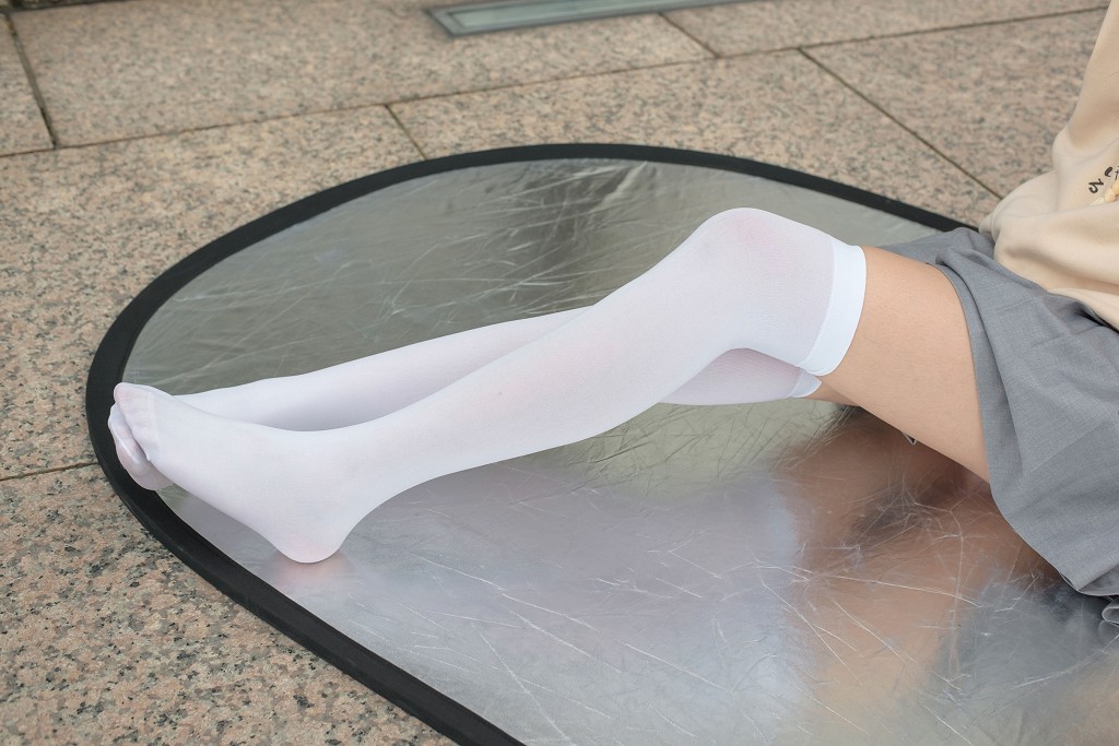 Outdoor White Silk Short Skirt [Sen Luo Consortium] R15-040 Photobook [131P
