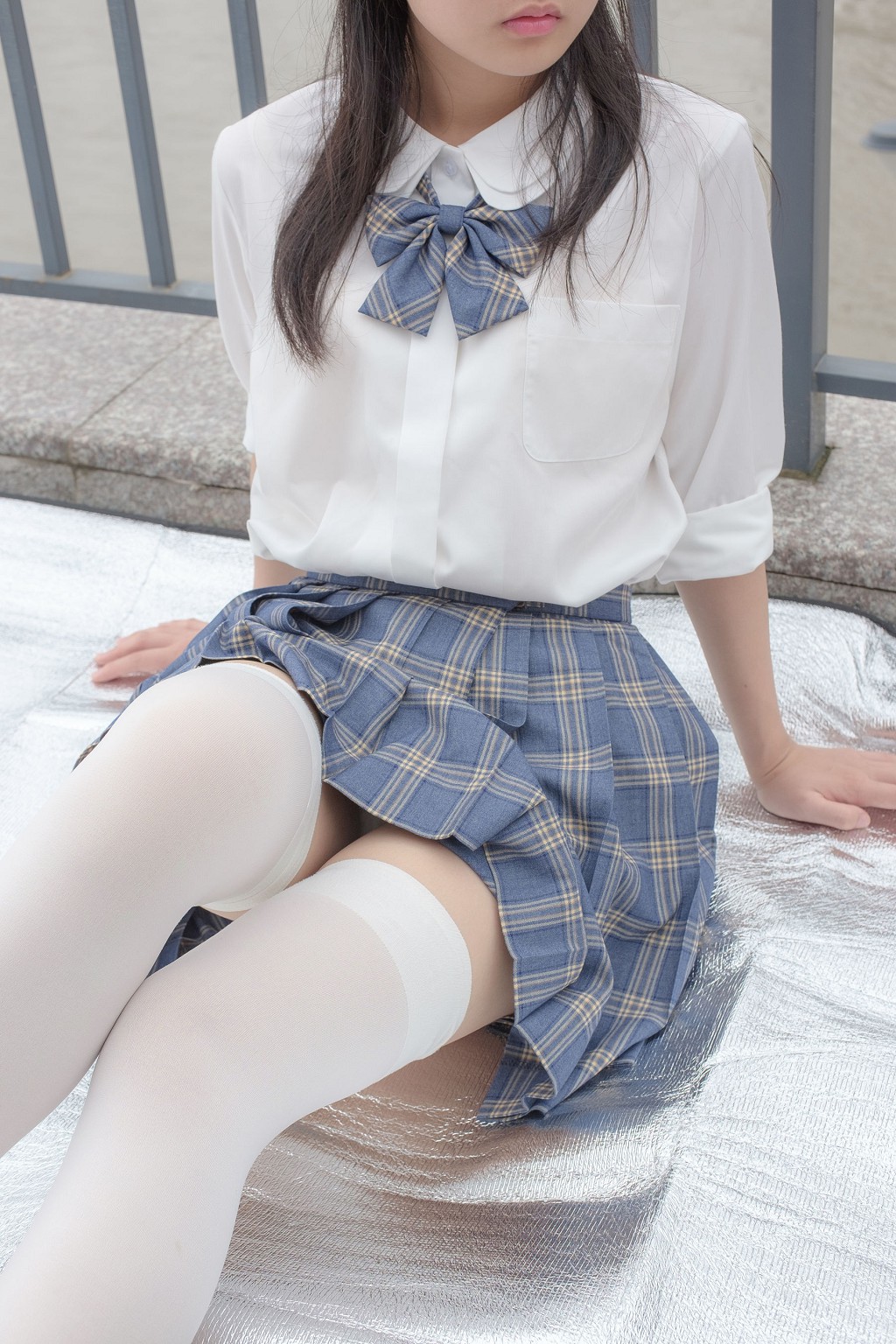 《百褶裙白絲美足》 [森蘿財團] R15-039 寫真集[88P