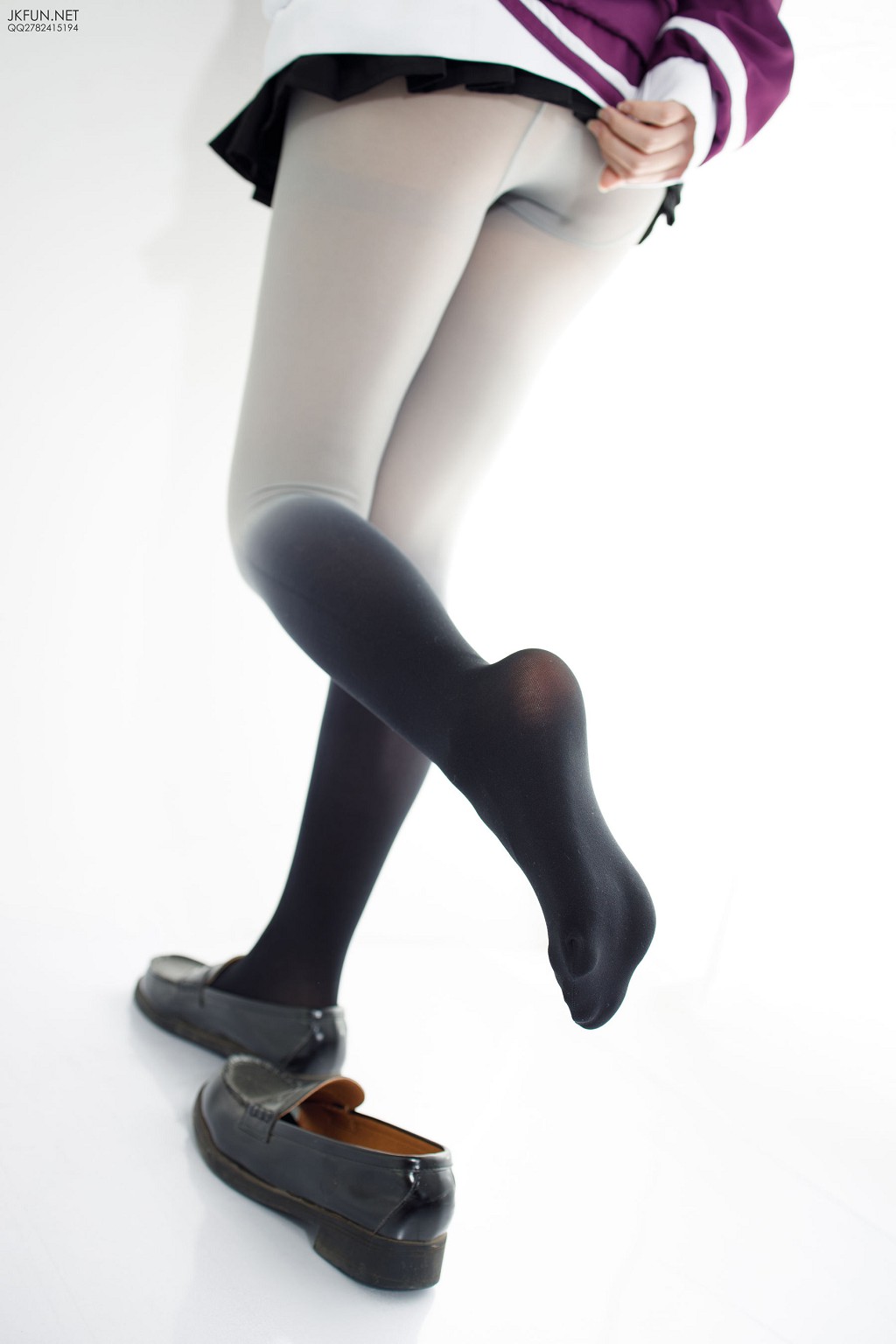 雪晴《COSPLAYER》 [森萝财团] JKFUN-004 写真集[123P