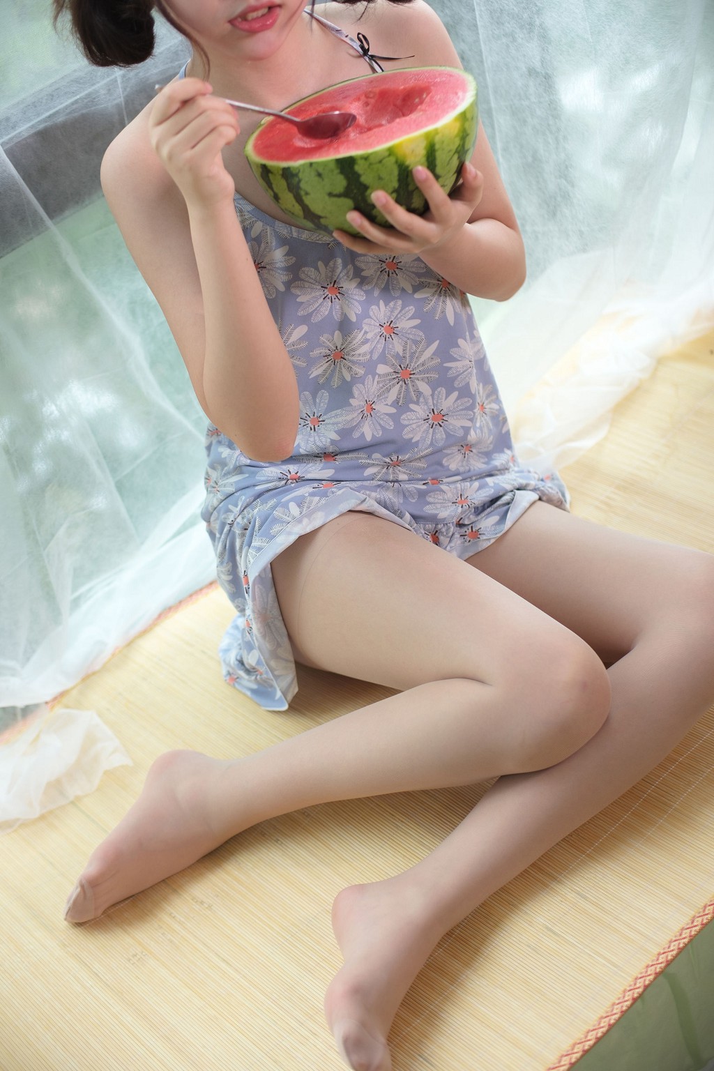 《스타킹 소녀 시원한 여름》 [센로 재단] X-028 사진집[128P