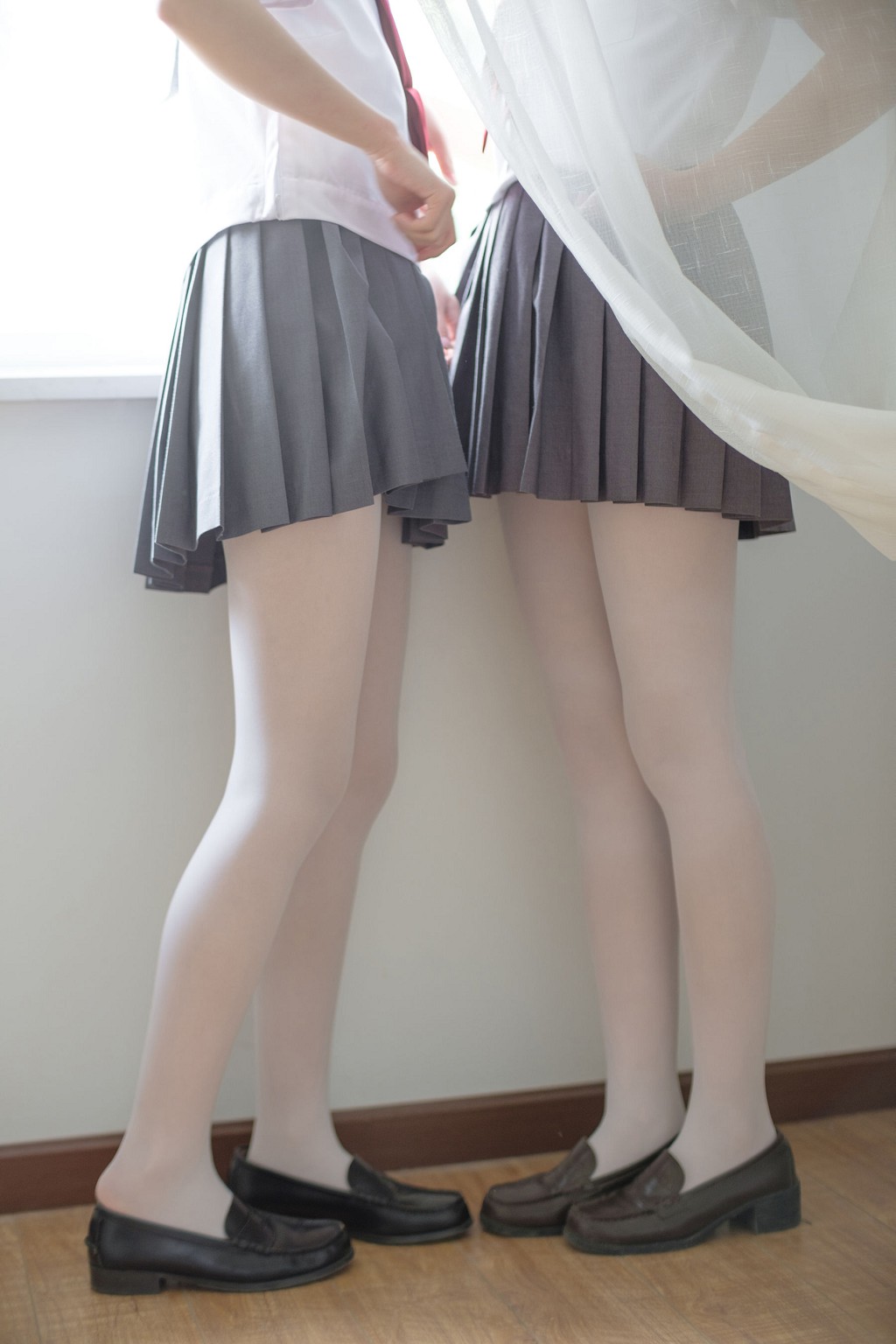 森蘿財團：JK白絲姊妹花 X-025 131P