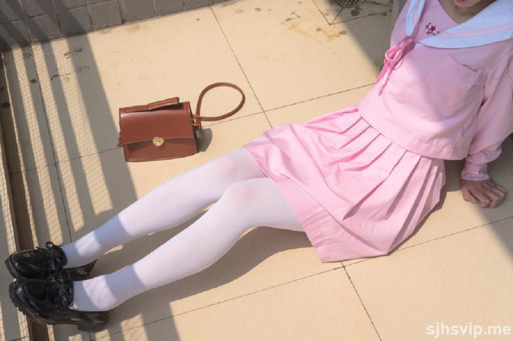 「JK ピンク制服 白ストッキング」 [シンラ財団] X-026 写真集[113P