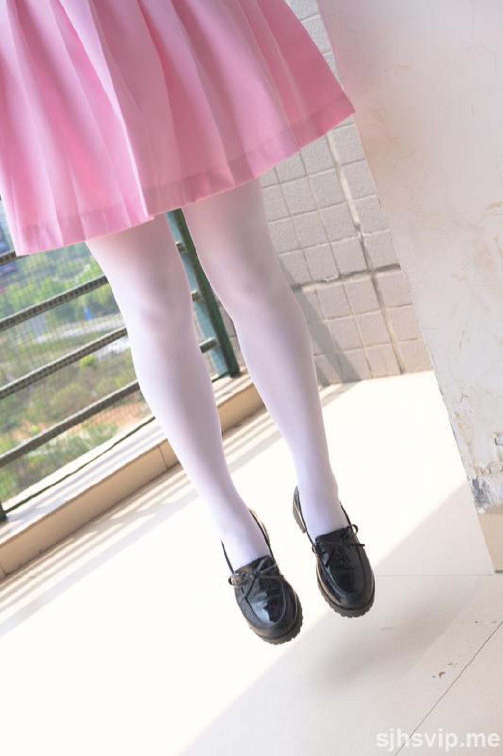「JK ピンク制服 白ストッキング」 [シンラ財団] X-026 写真集[113P