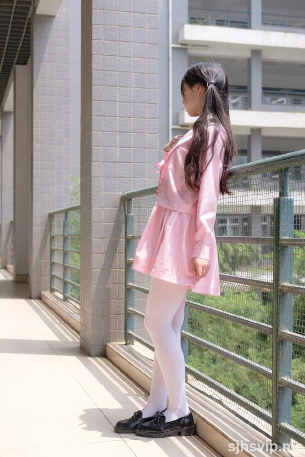 「JK ピンク制服 白ストッキング」 [シンラ財団] X-026 写真集[113P